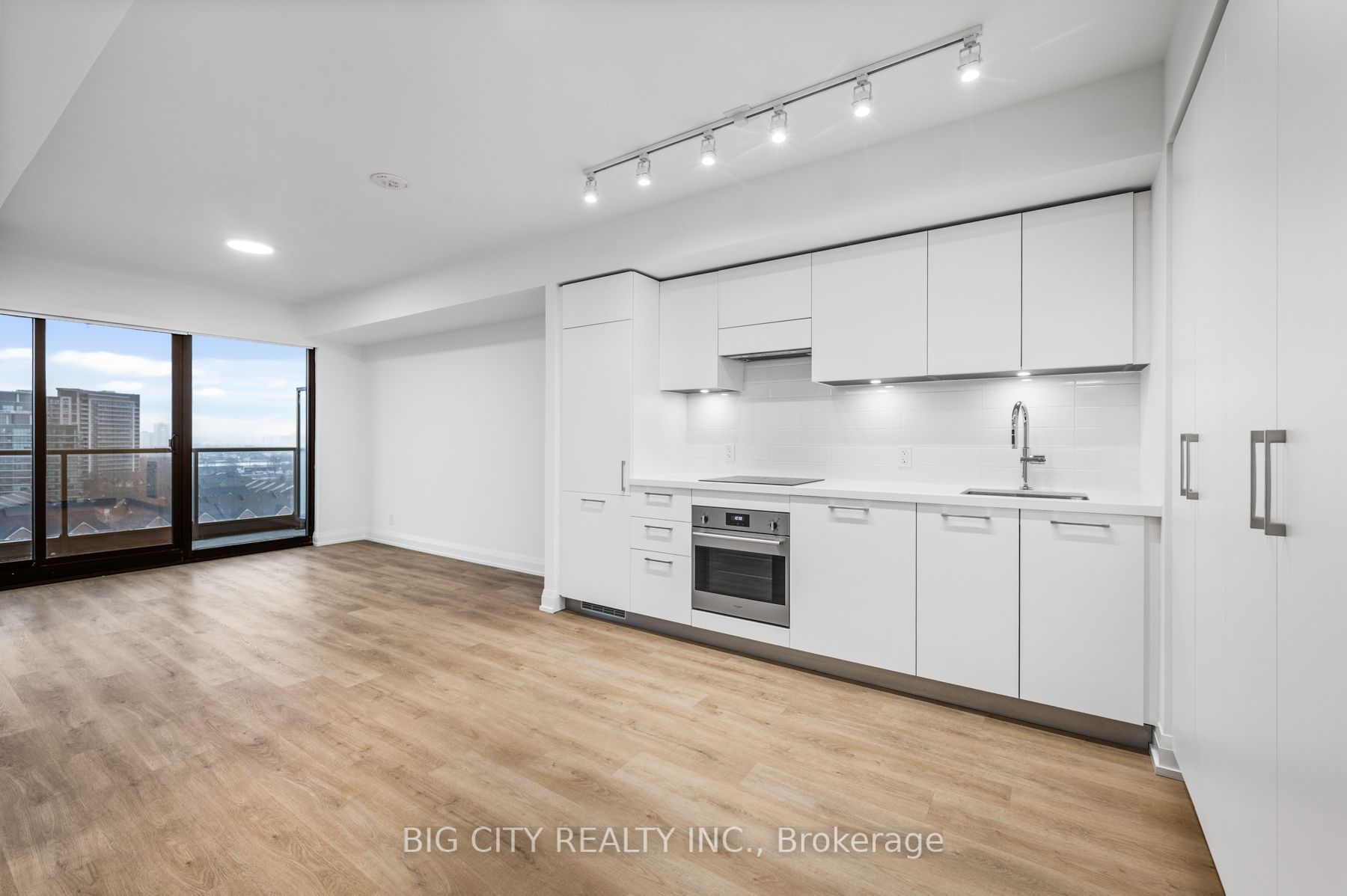 Additional image 3 of 1310-36 Brentcliffe Road, Toronto, ON, M4G 0E1