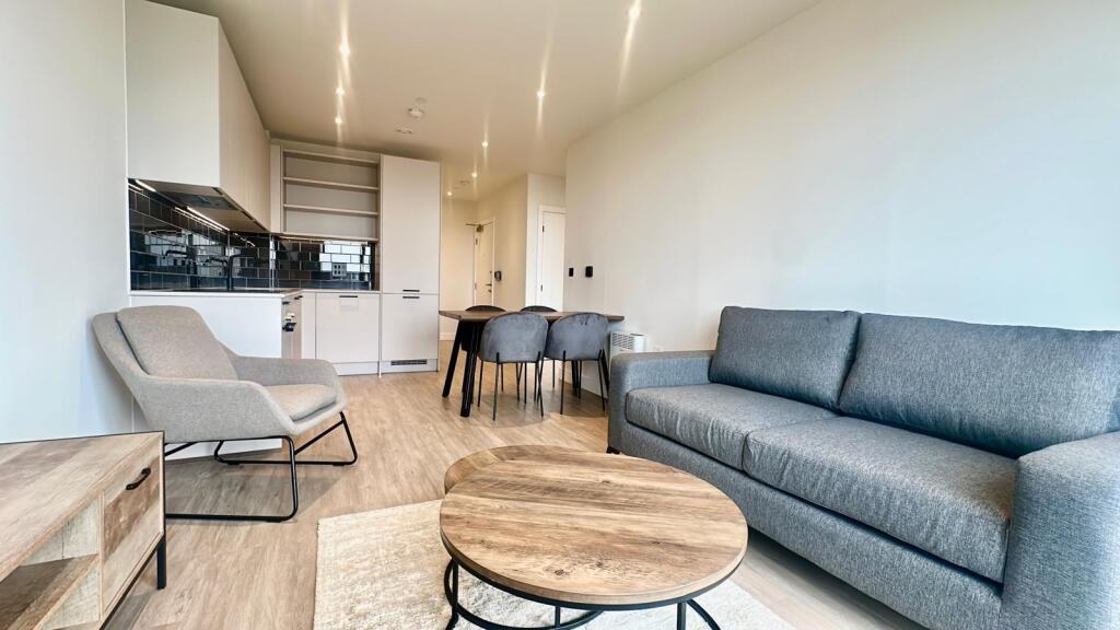 Brand New Home - Glasswater Locks, Birmingham, B4