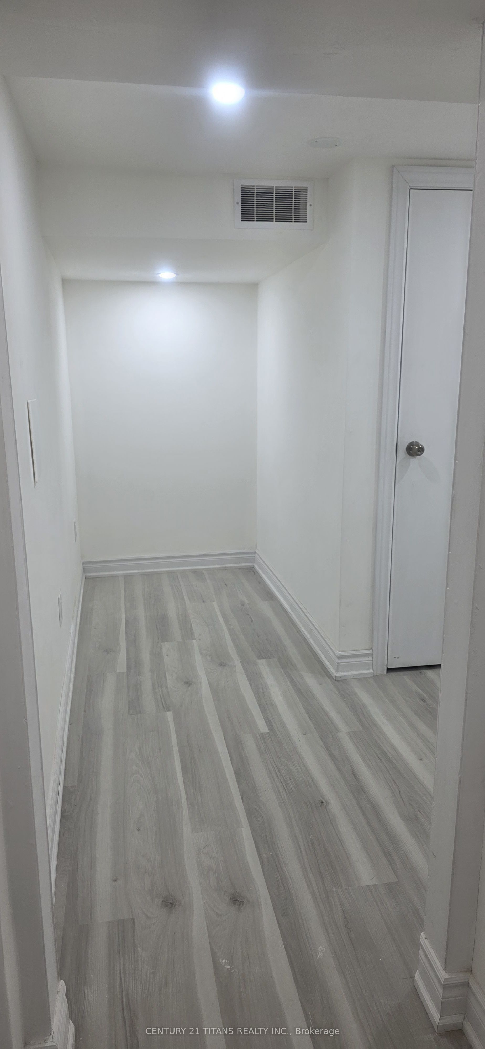Basement-114 Benjamin Boulevard, Toronto, ON, M1K 3P1 photo 5