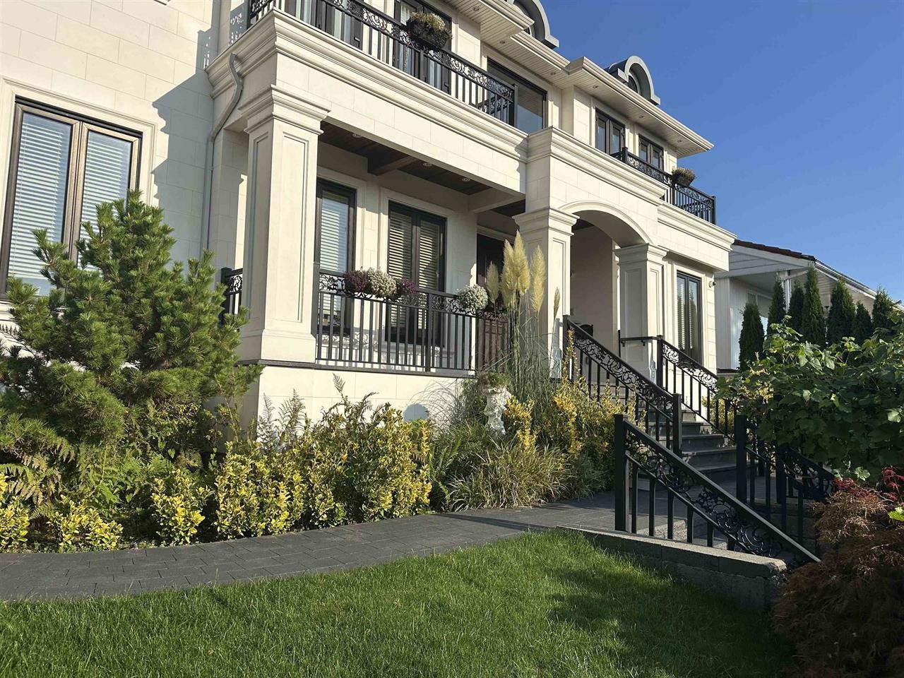 Additional image 2 of 5538 Meadedale Drive, Burnaby, BC, V5B 2E8