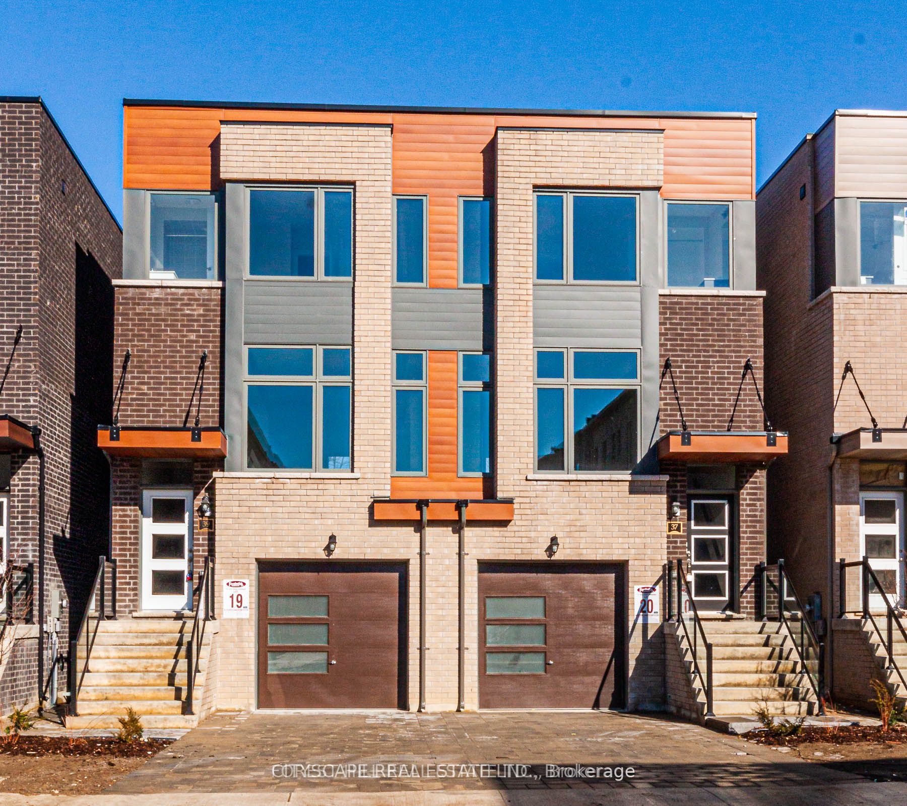 2-37 Wild Rose Gardens, Toronto, ON, M6L 0A5