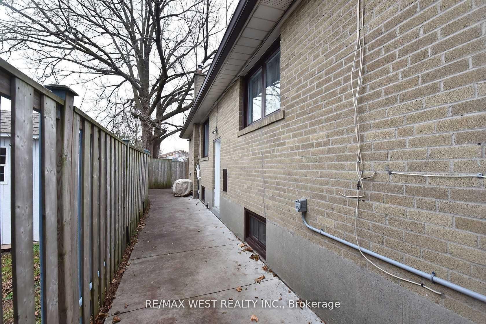 Additional image 5 of Bsmt Ap-45 Wildlark Drive, Toronto, ON, M1E 3K4