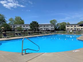 700 Pond View Heights, Rochester, NY, 14612 photo 4