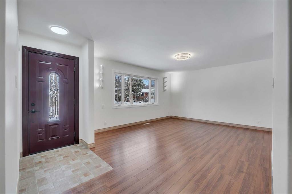 Additional image 2 of 4824 Claret Street NW, Calgary, AB, T2L 1C1