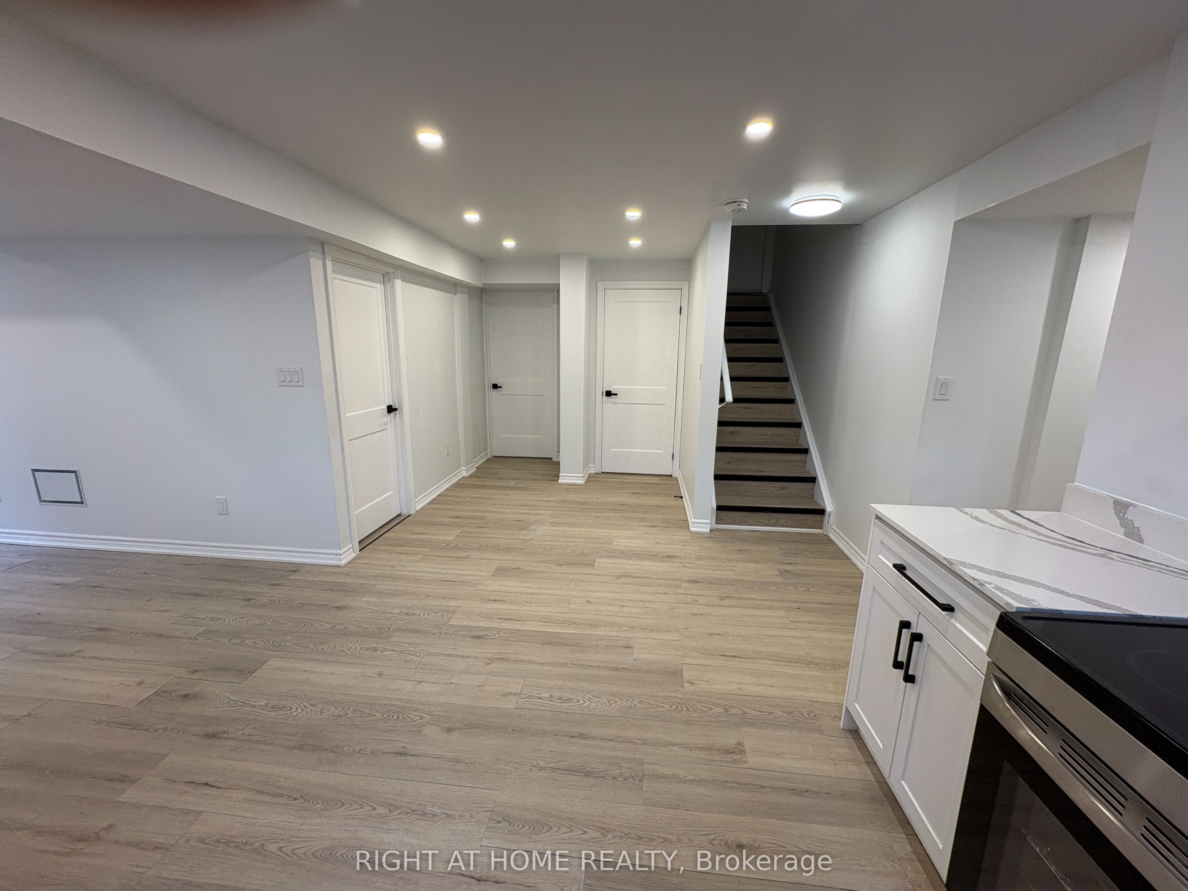 1501 Tamarck Point, Milton, ON, L9E 1P5 photo 5