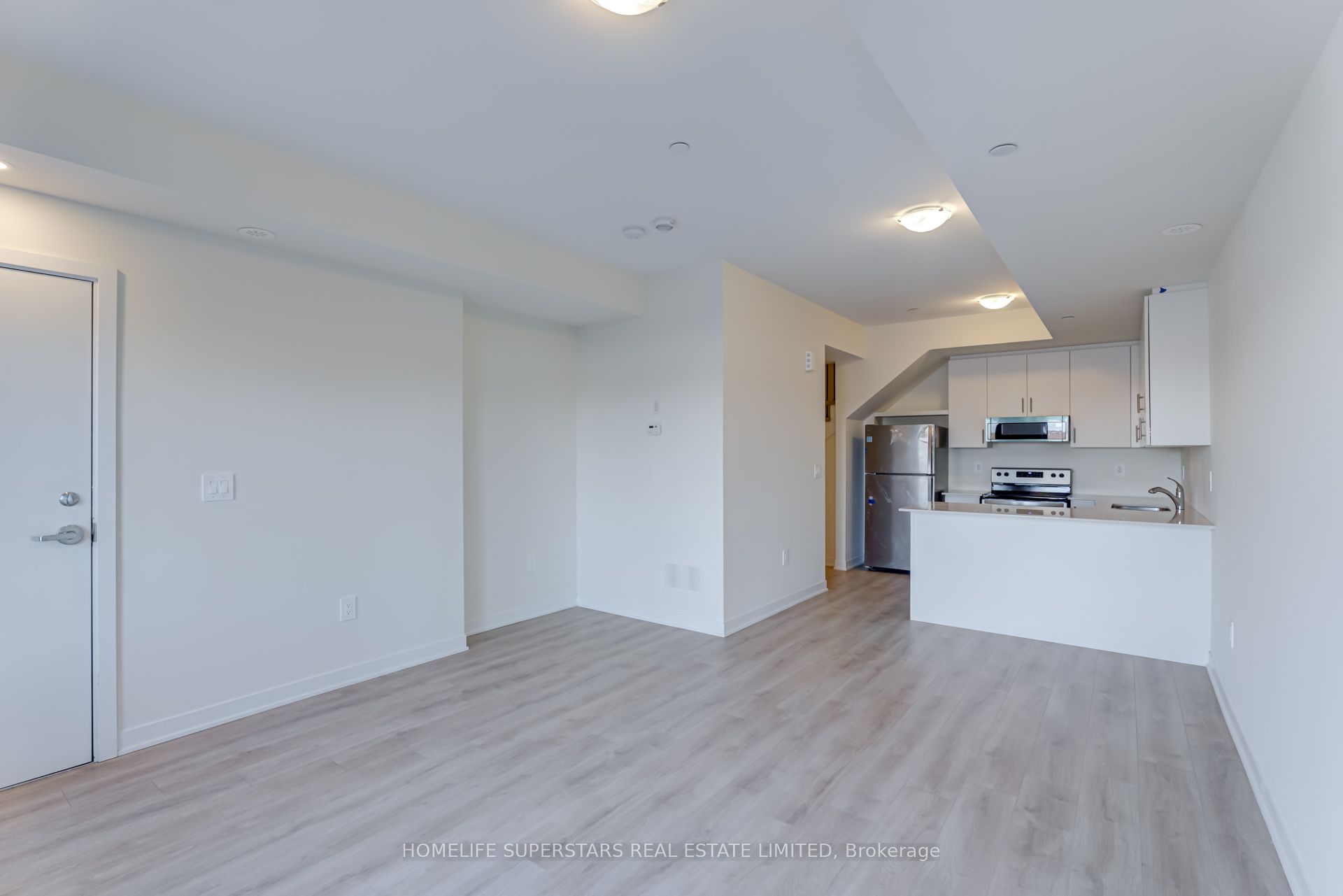 Additional image 4 of 313-1695 Dersan Street, Pickering, ON, L1V 2P8