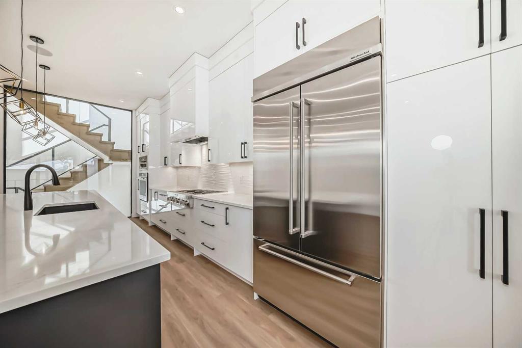 Additional image 3 of 2107 Victoria Crescent NW, Calgary, AB, T2M 4E3