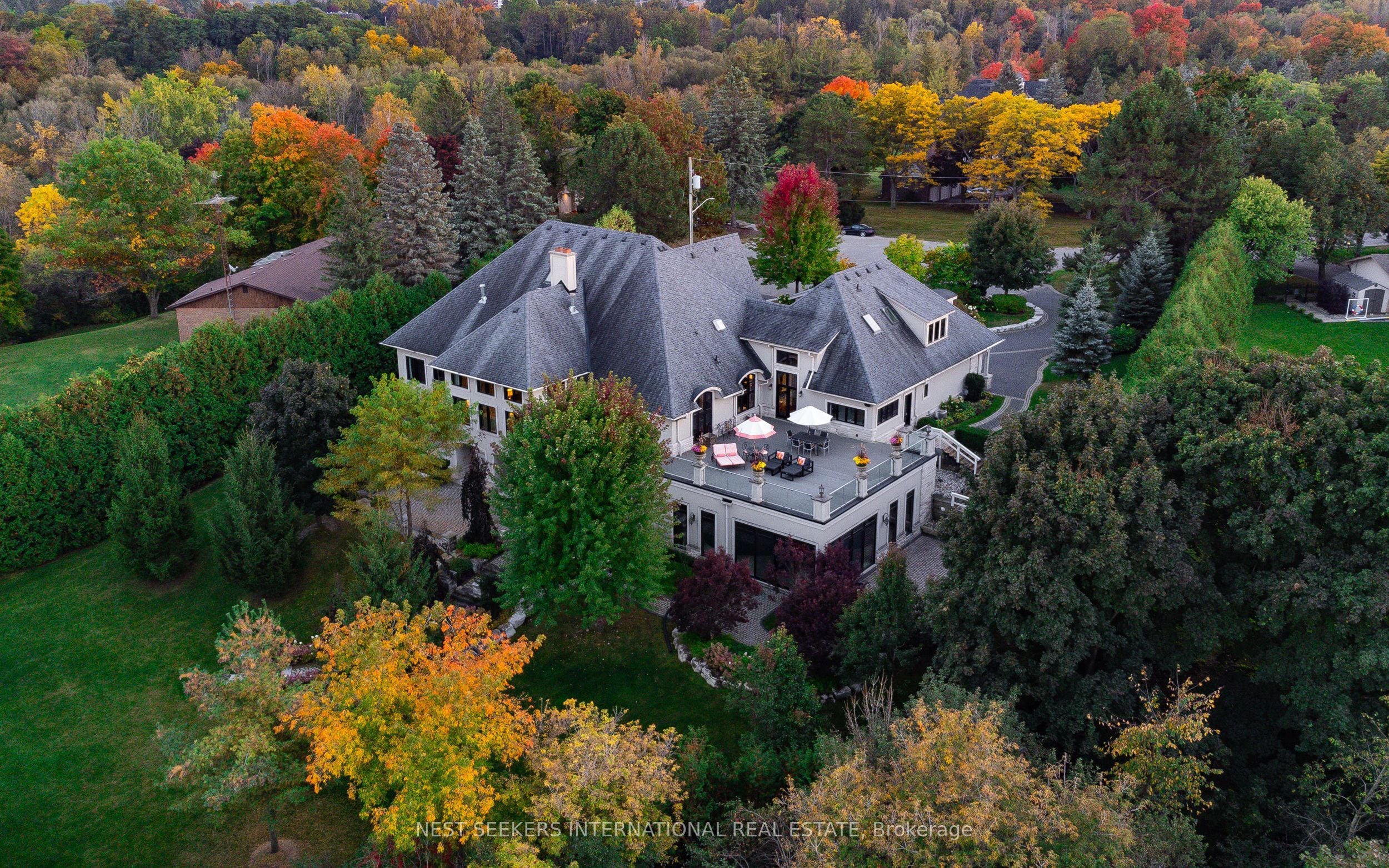111 Manitou Drive, King, ON, L7B 1E7