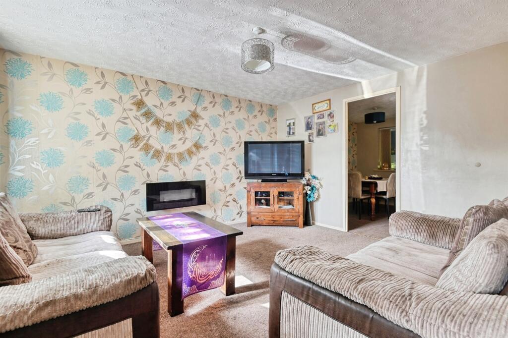 Vintage Close, Birmingham photo 4