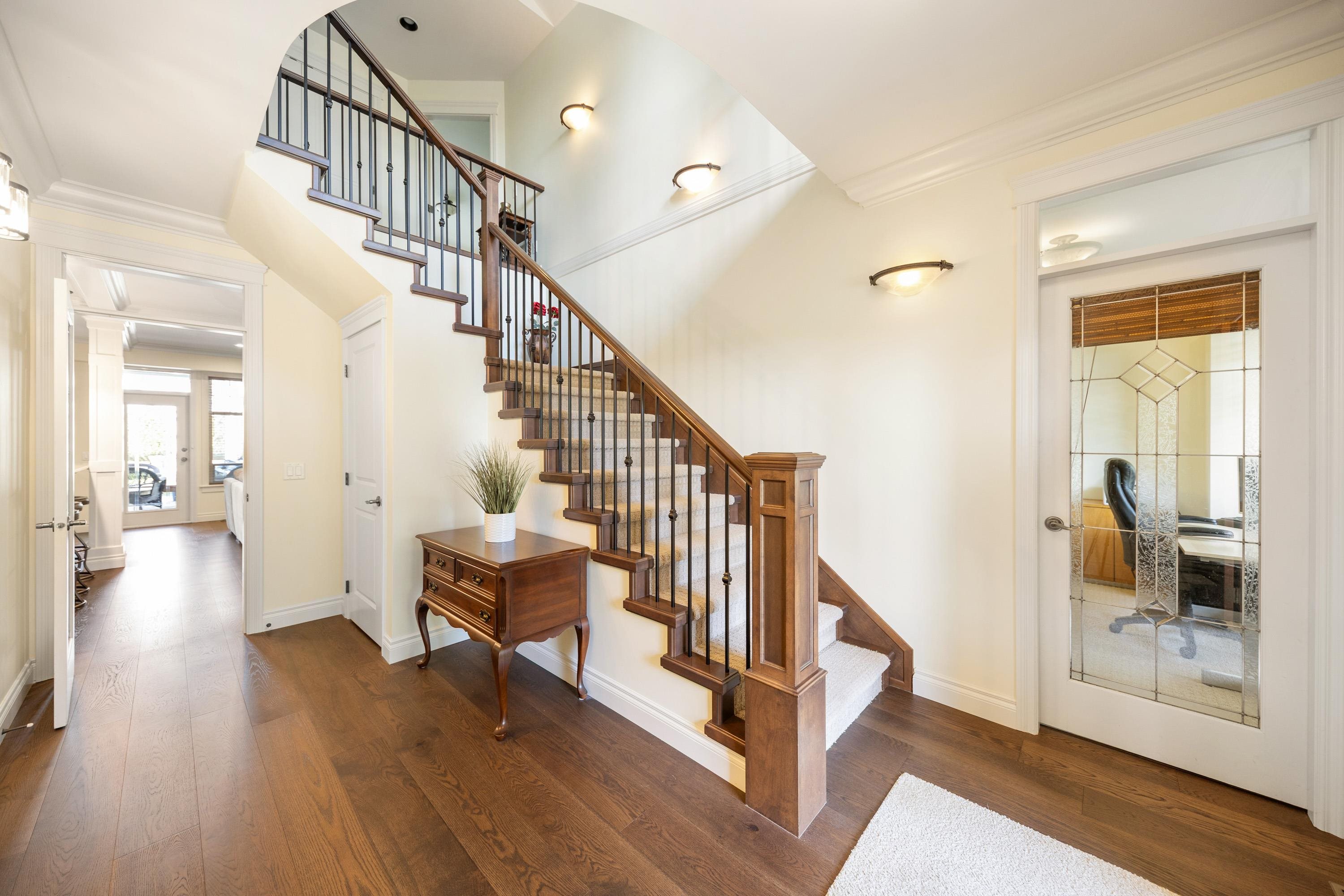 13785 Marine Drive, White Rock, BC, V4B 1A3 photo 3