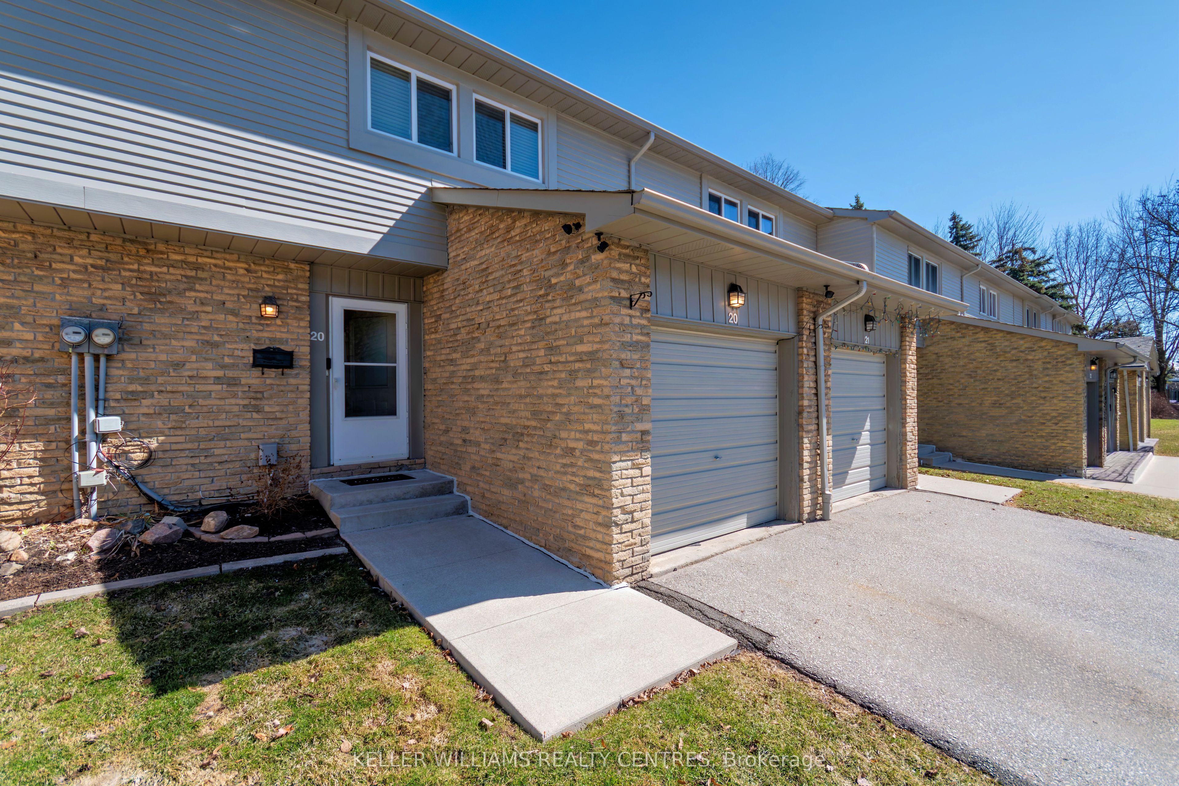 20-6779 Glen Erin Drive, Mississauga, ON, L5N 2C1