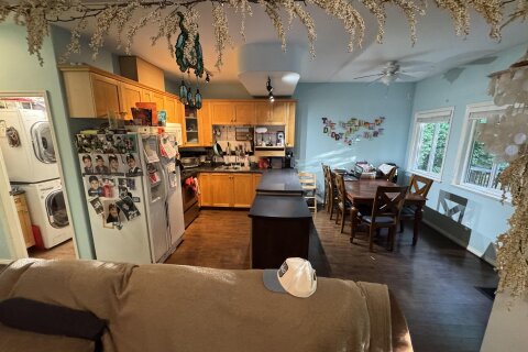 Additional image 8 of 6693 Canada Way, Burnaby, BC, V5E 3P9