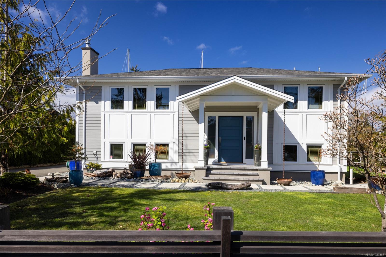 10444 Allbay Road, Sidney, BC, V8L 2P1