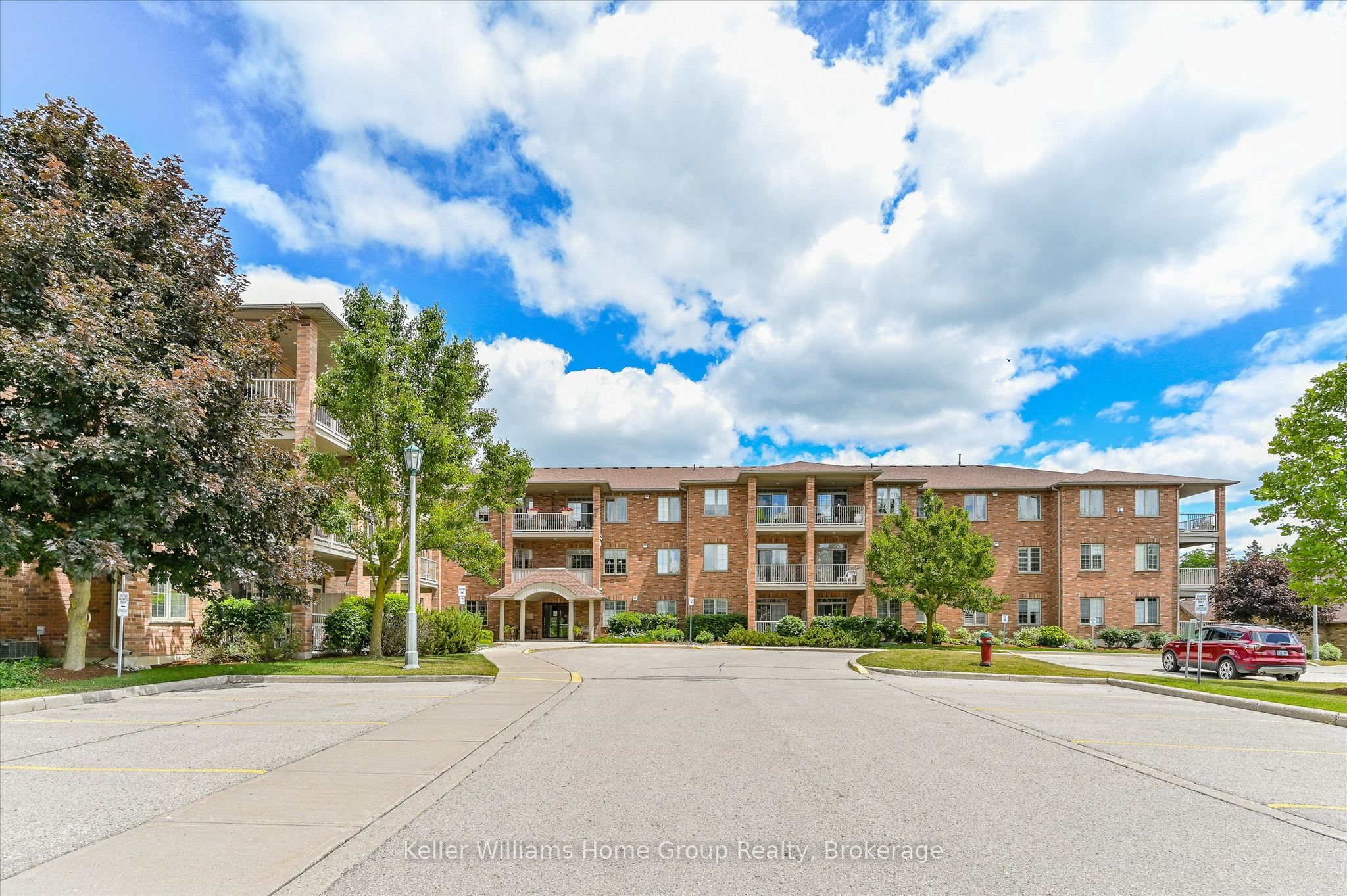 104-20 Station Square, Centre Wellington, ON, N0B 1S0