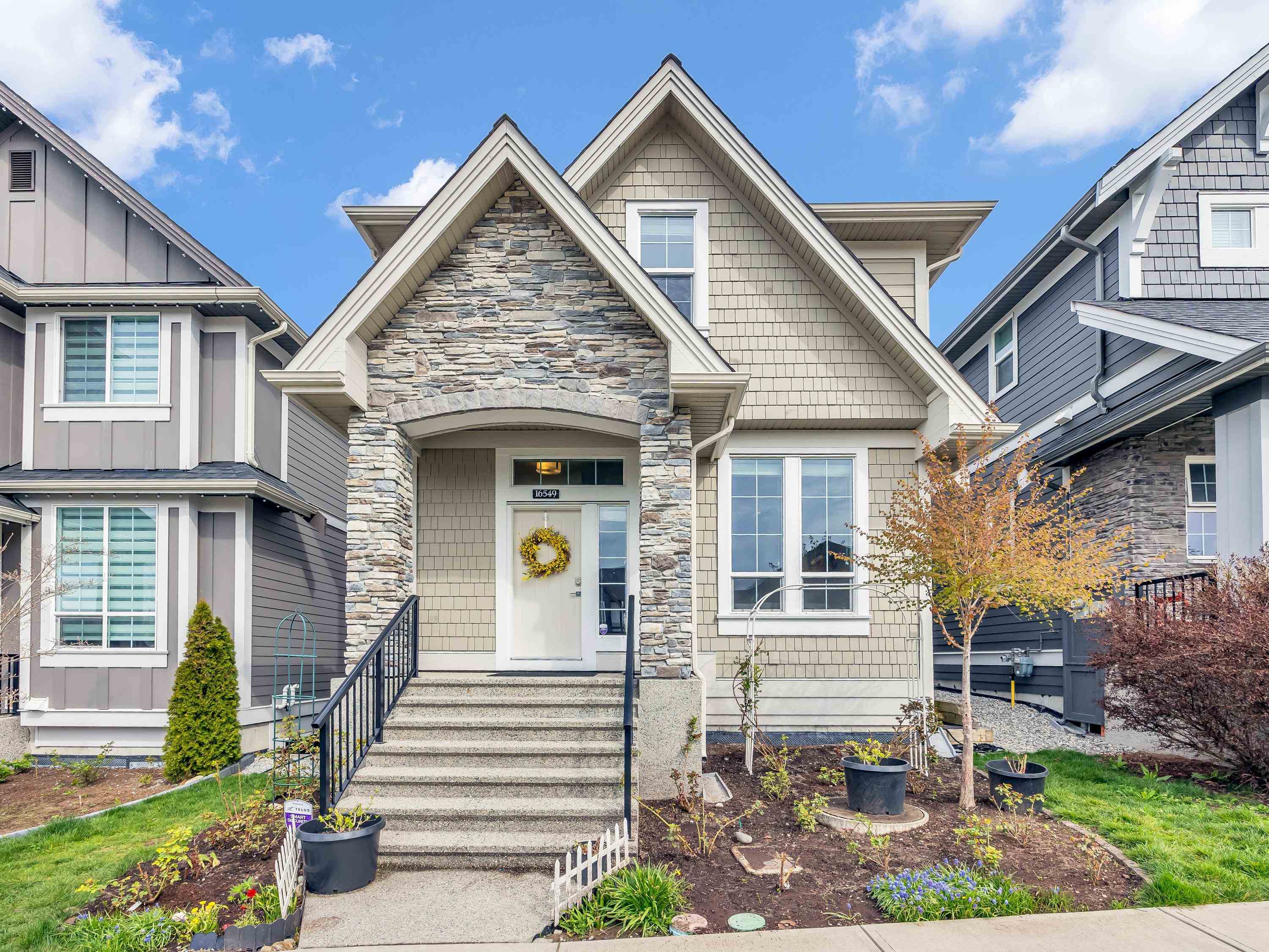 16549 21 Avenue, Surrey, BC, V3Z 0V7