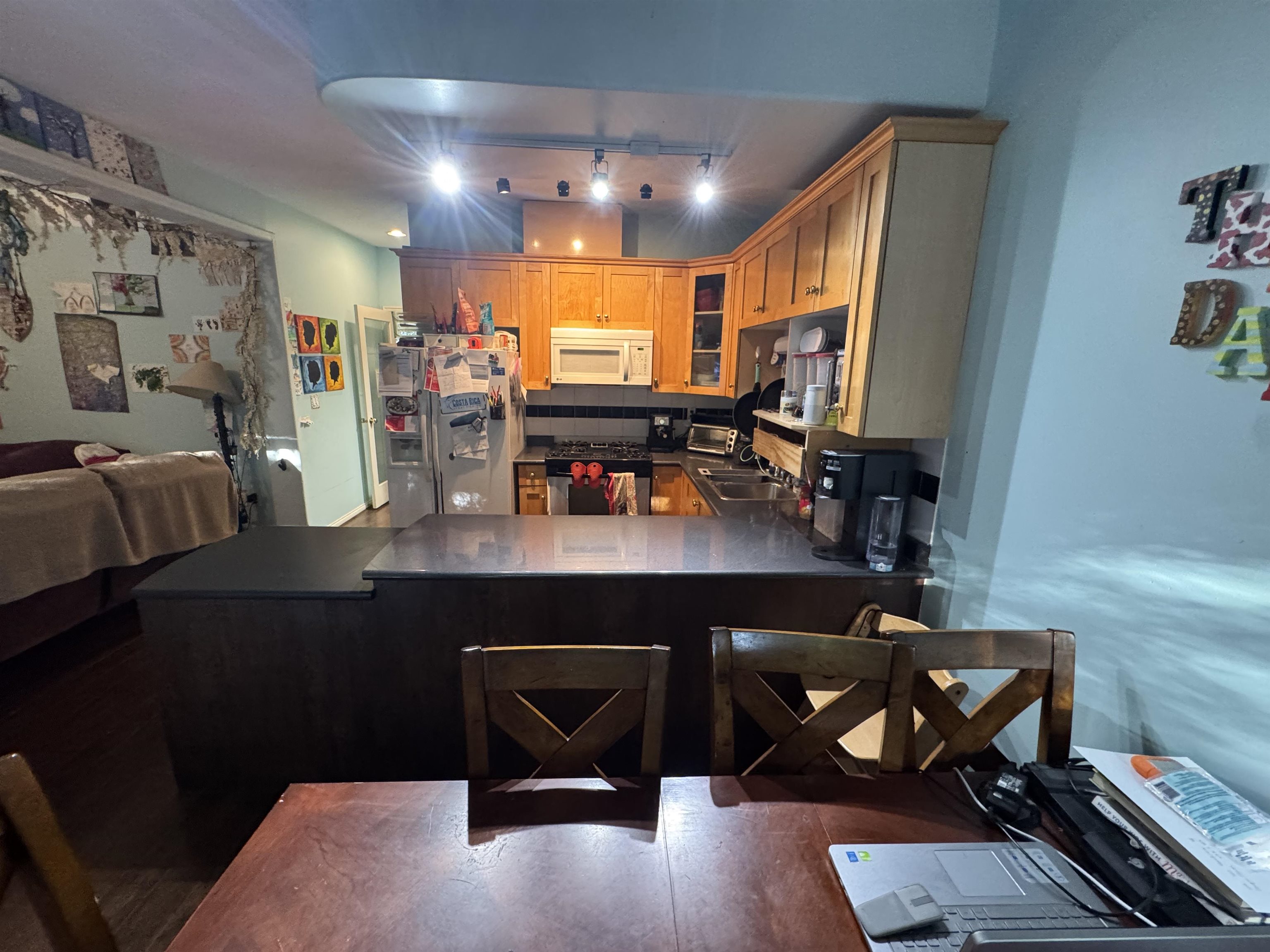 Additional image 3 of 6693 Canada Way, Burnaby, BC, V5E 3P9