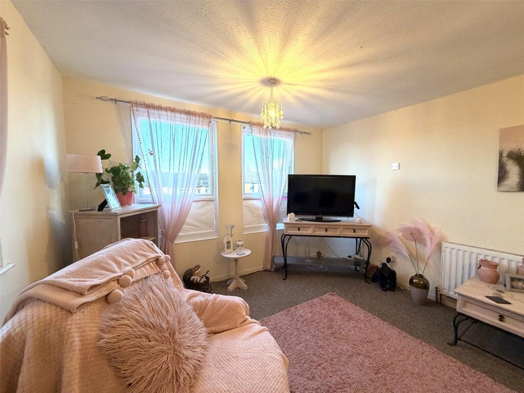 Selcombe Way, Birmingham, West Midlands, B38 photo 4