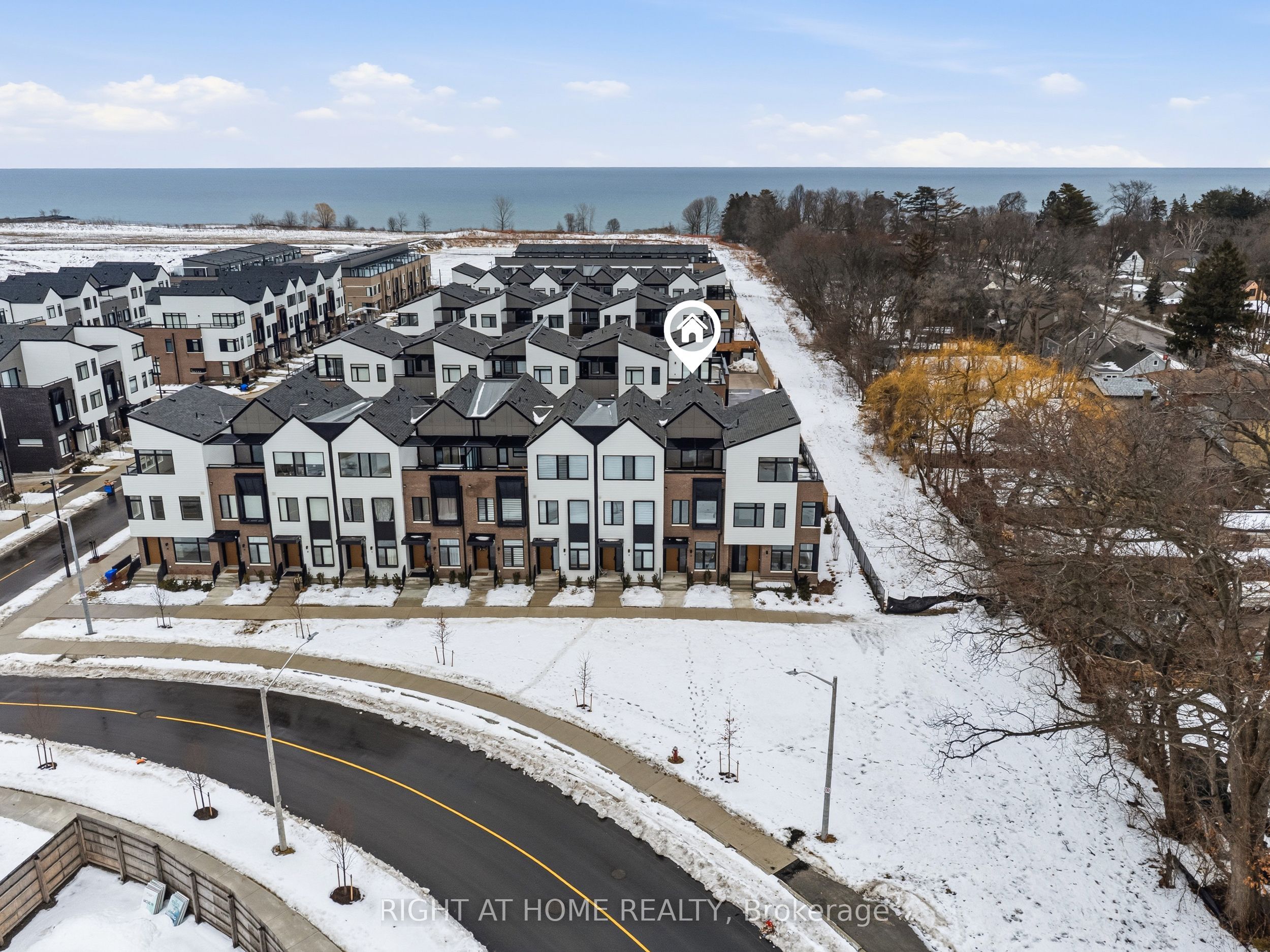 Additional image 2 of 2-10 Lou Parsons Way, Mississauga, ON, L5H 0B2