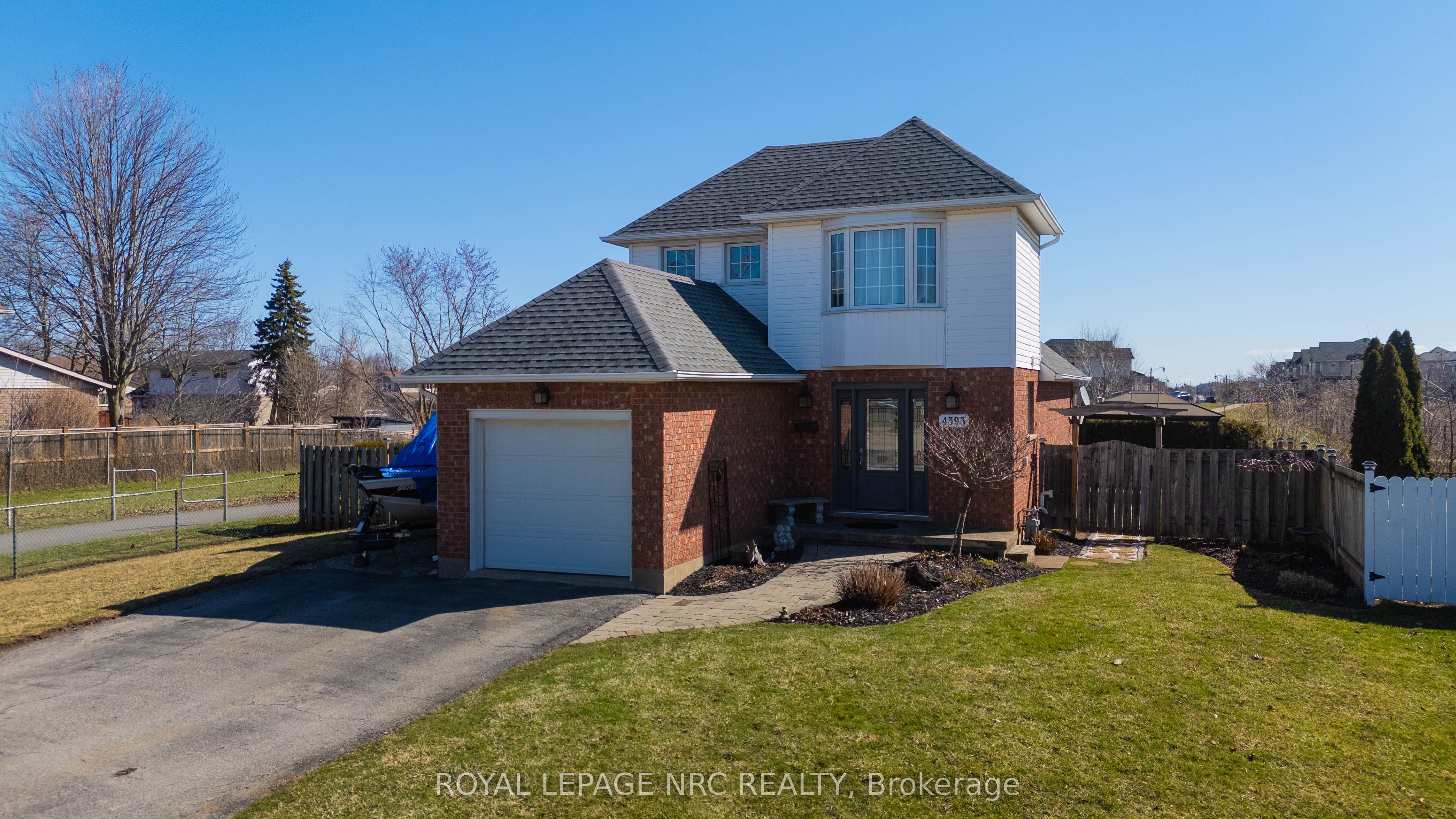 4393 Tamarac Avenue, Lincoln, ON, L0R 1B8