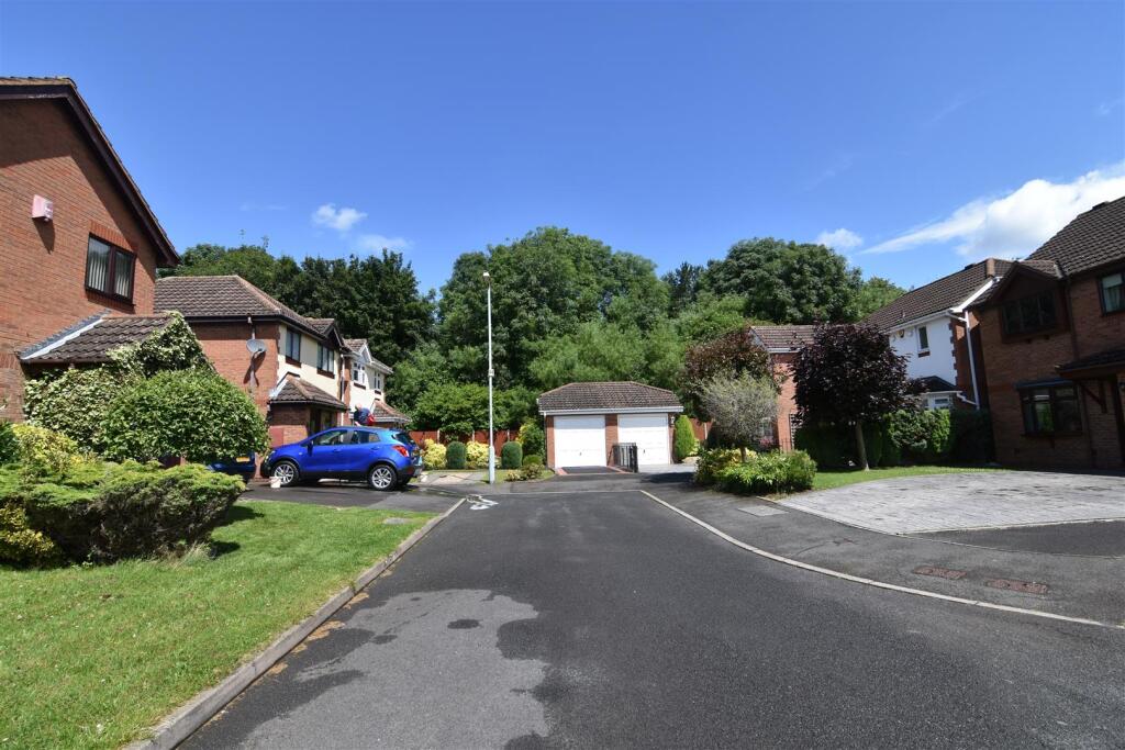 Birchwoods, Bartley Green B32 3RQ photo 2