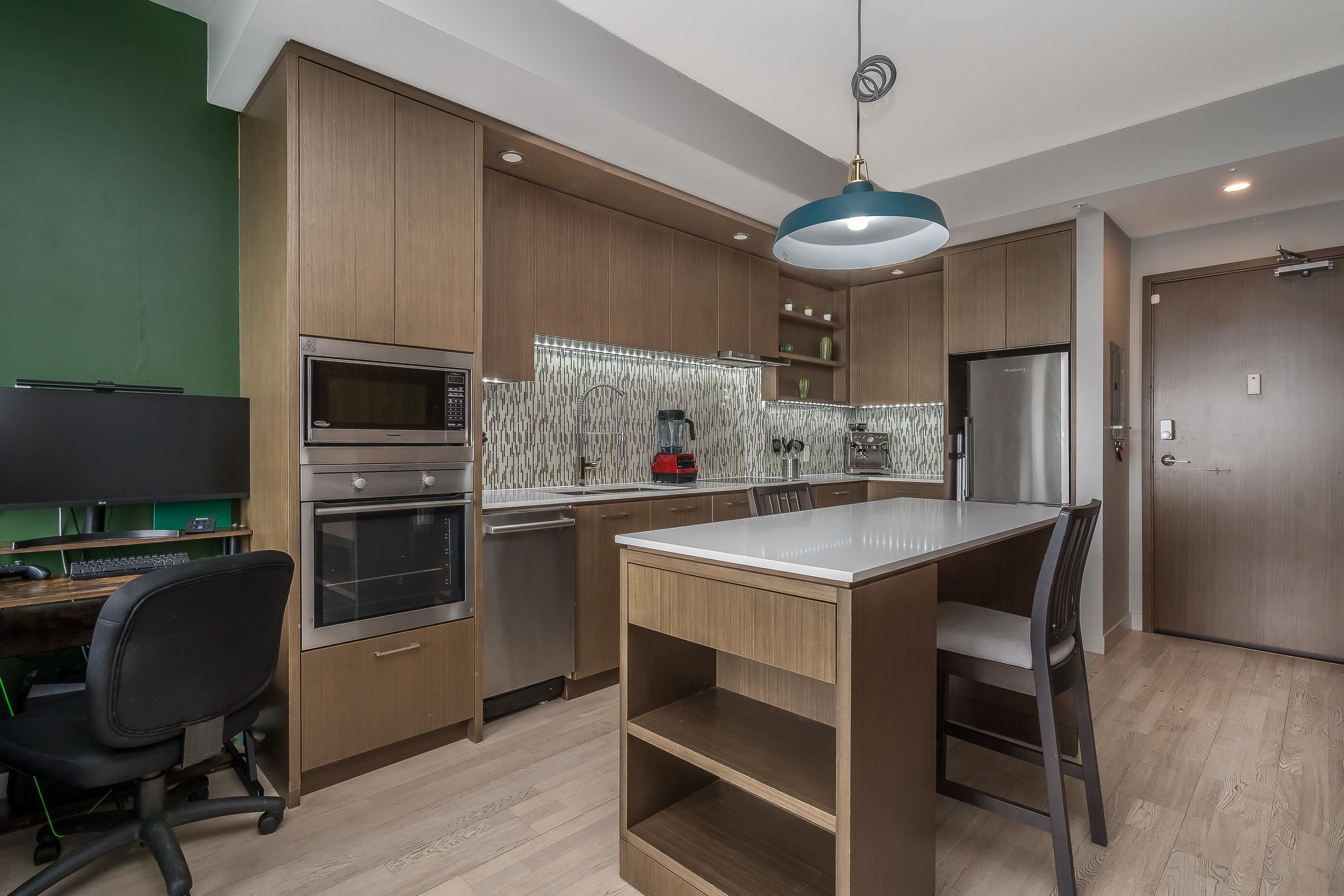 Additional image 6 of 1804-13495 Central Avenue, Surrey, BC, V3T 0K2