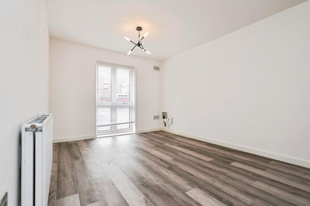 Ascot Way, BIRMINGHAM photo 3
