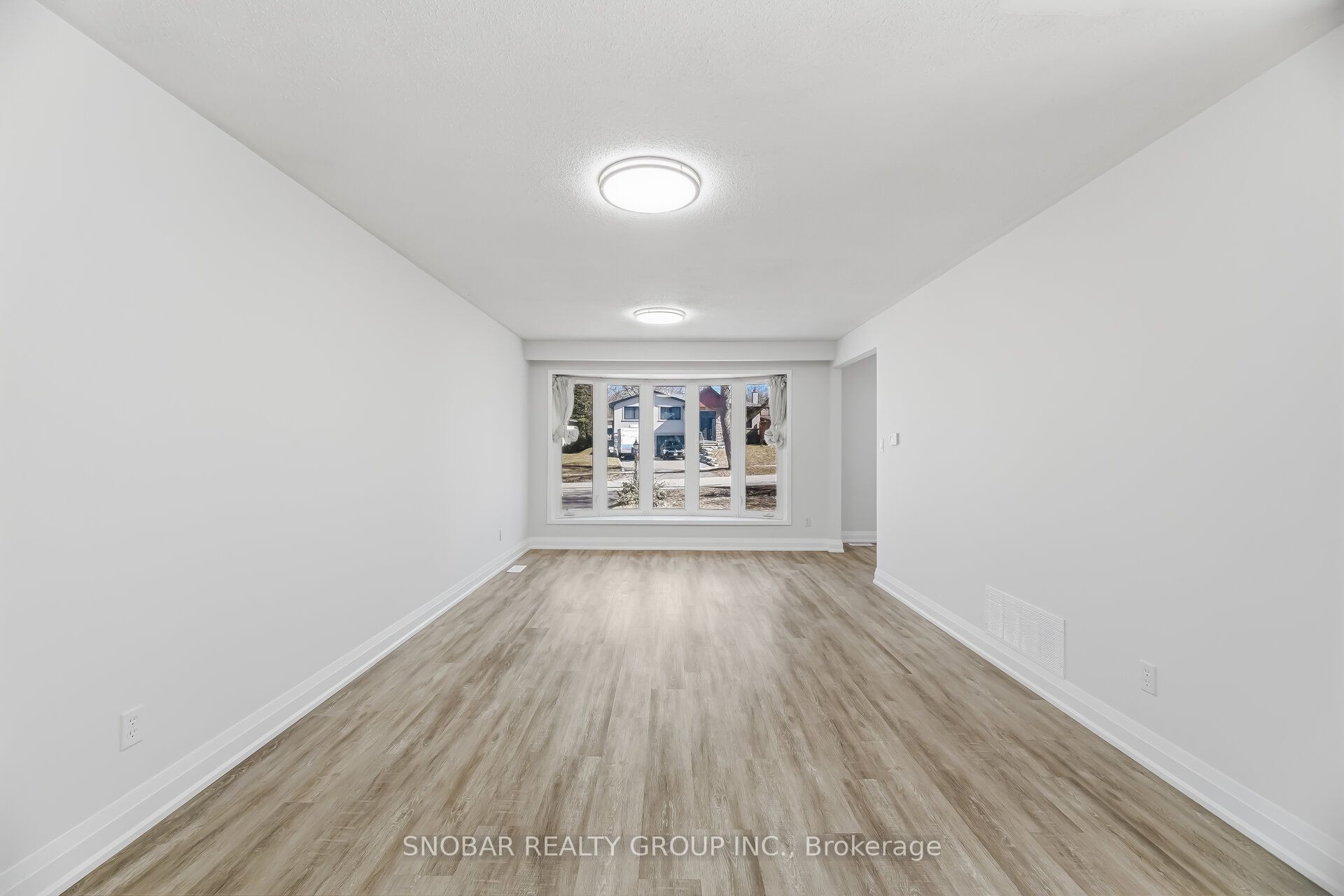 Additional image 3 of 3422 Credit Heights Drive, Mississauga, ON, L5C 2L9