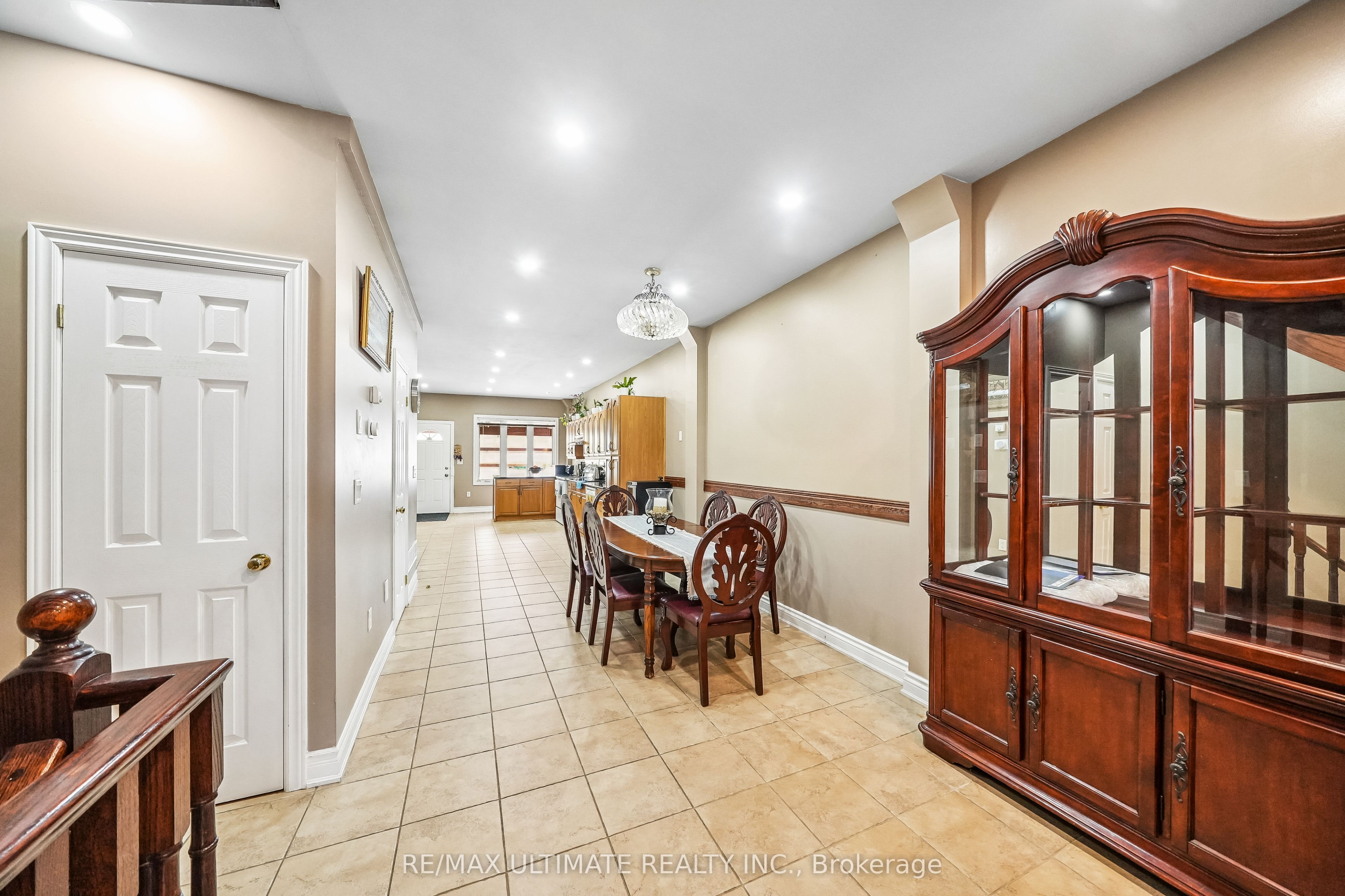 Additional image 5 of 227 Earlscourt Avenue, Toronto, ON, M6E 4B4