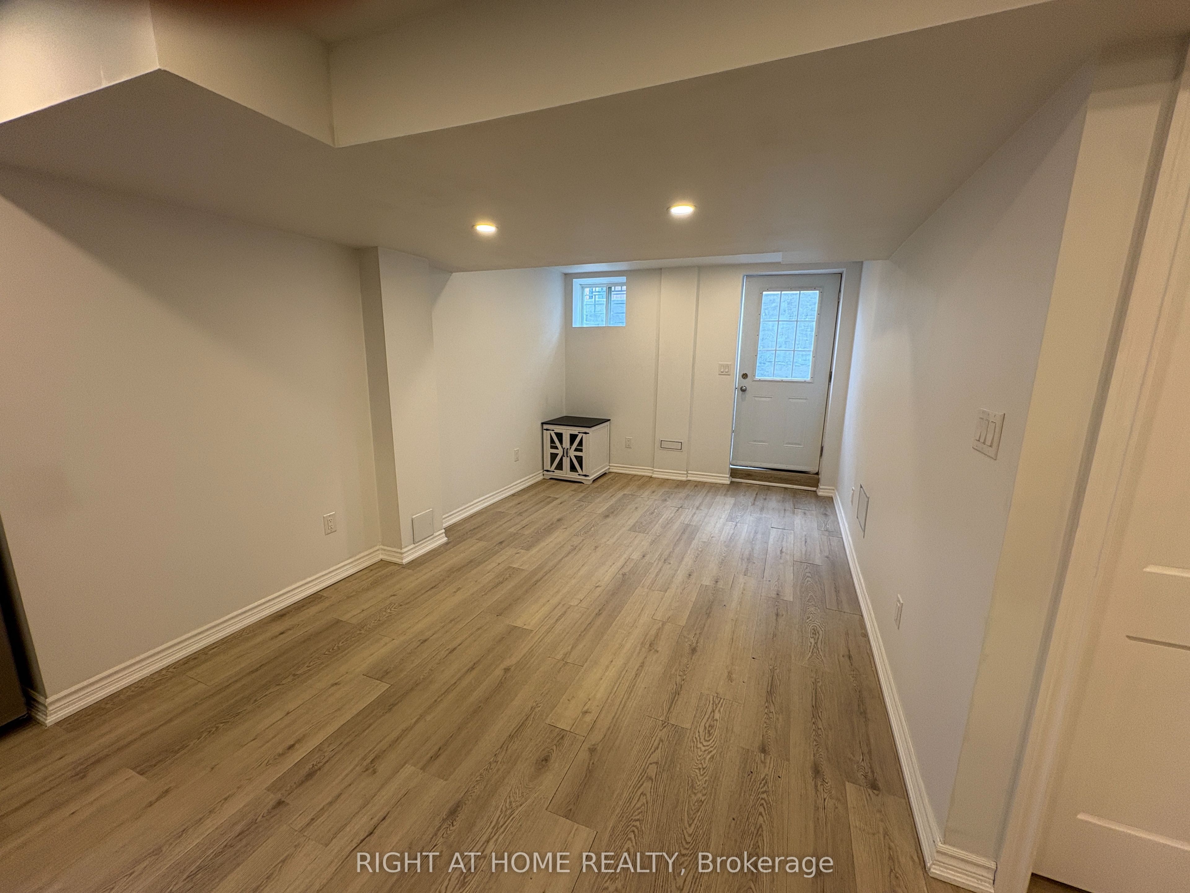 1501 Tamarck Point, Milton, ON, L9E 1P5 photo 3