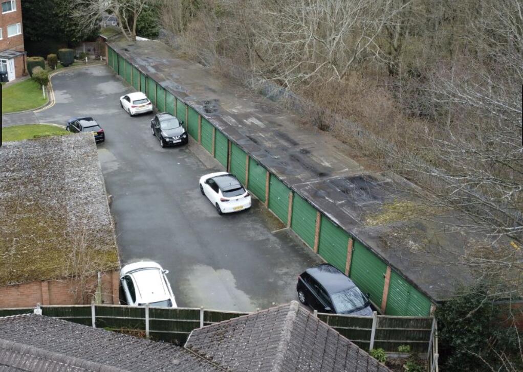 Garages Beasley Grove, Birmingham photo 3