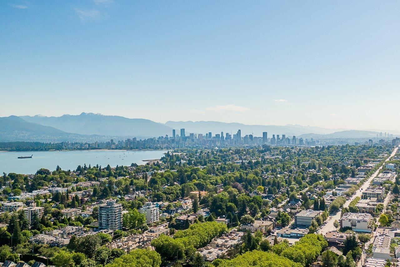 Additional image 2 of 3945 10th Avenue W, Vancouver, BC, V6R 2G9