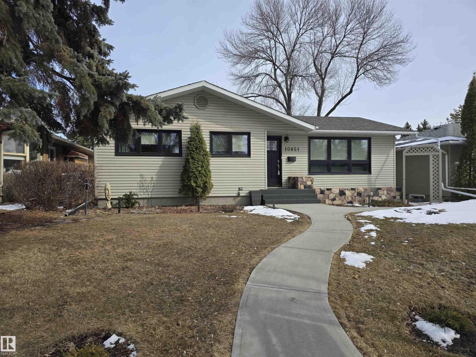 10851 141 Street NW, Edmonton, AB, T5M1T3