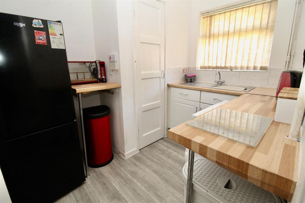 Bradley Road, Birmingham photo 5