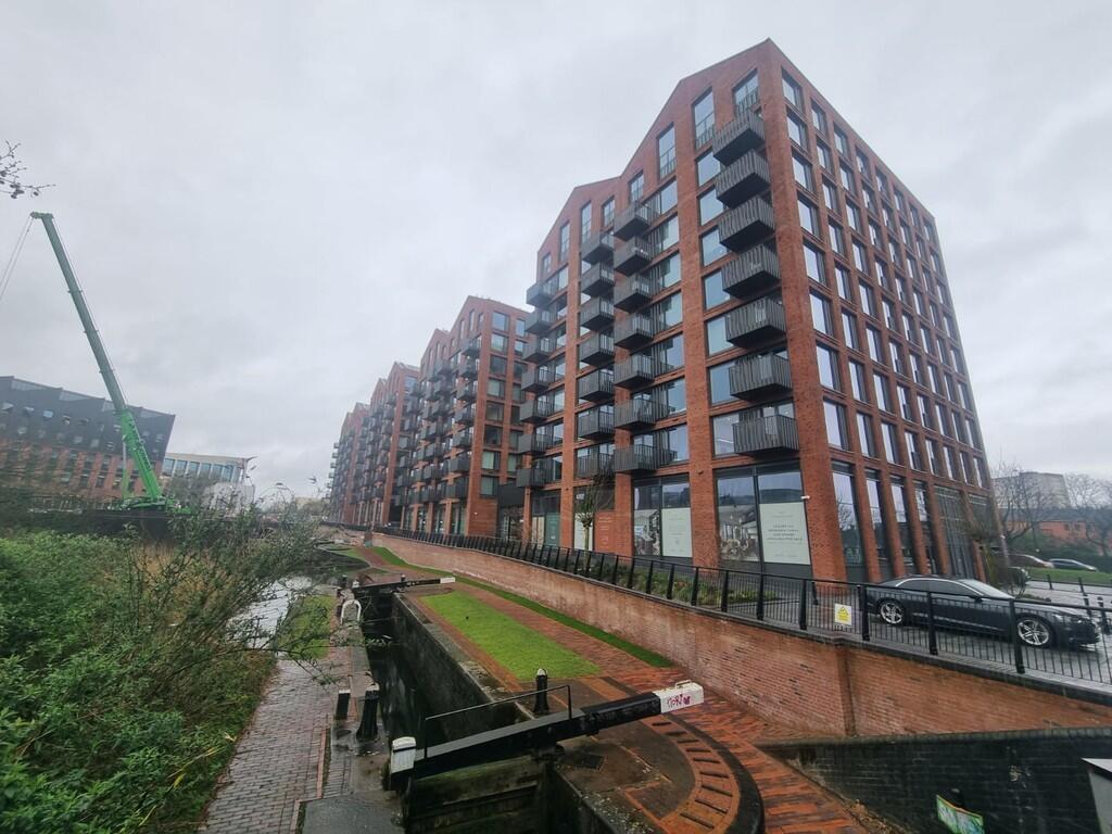 Glasswater Locks, 3 Pitt Street 