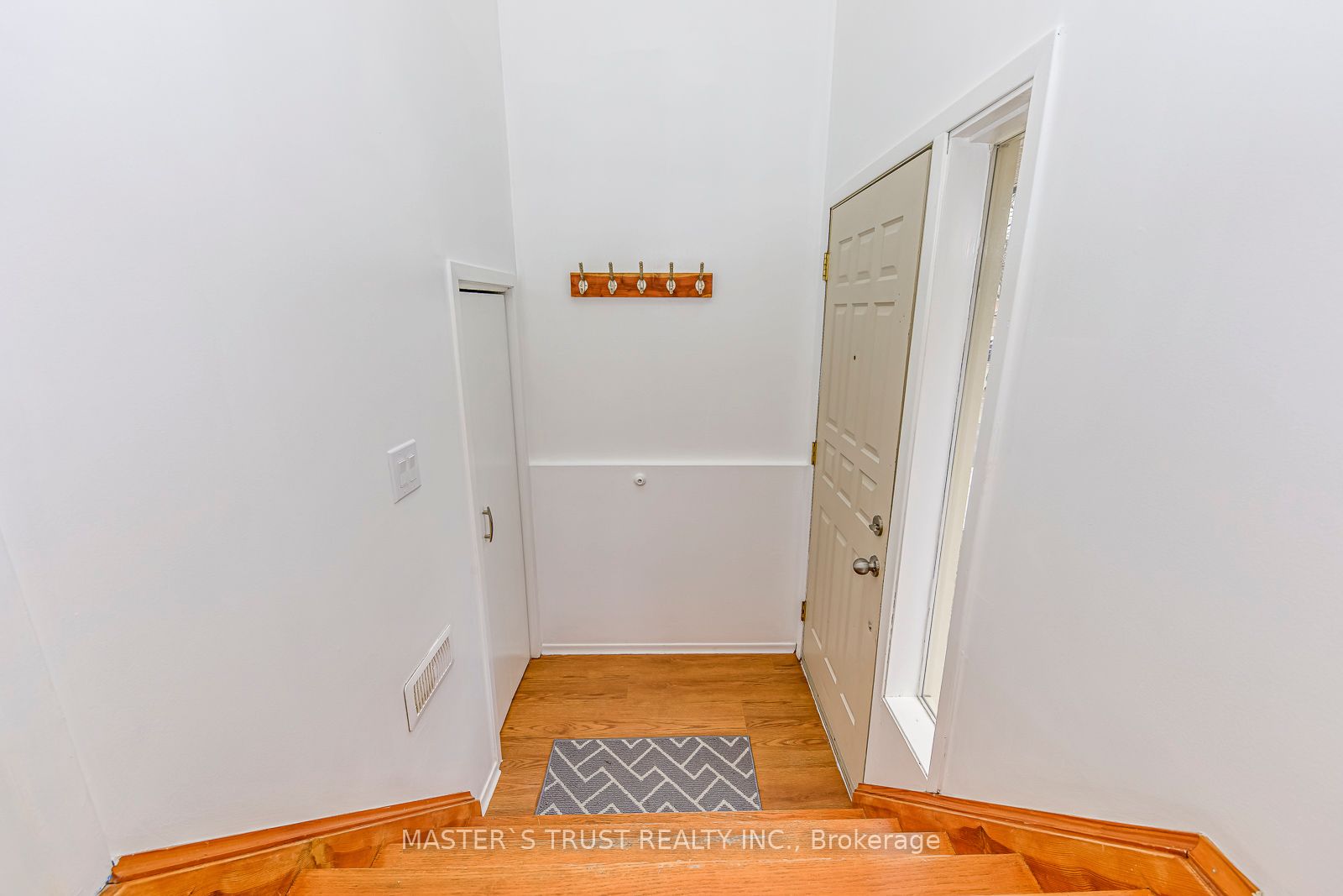 Additional image 4 of 6411 Chaumont Crescent, Mississauga, ON, L5N 2M7