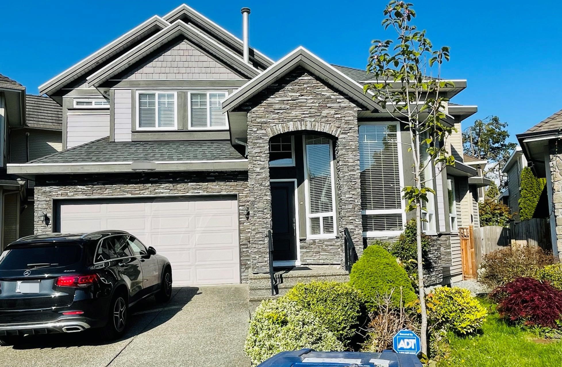 upper-1458 59a Avenue, Surrey, BC, V3S 7B5
