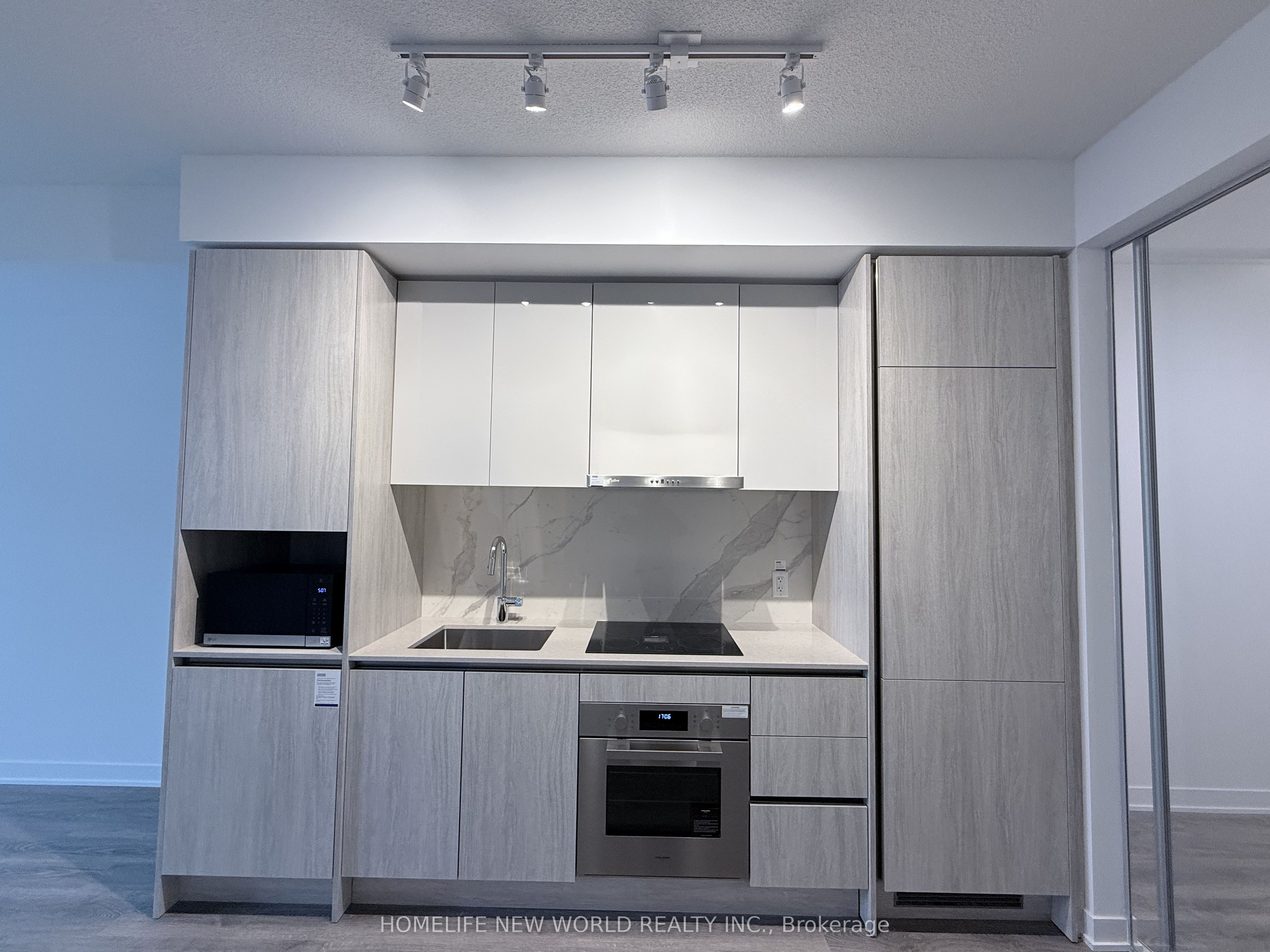 Additional image 3 of 2807-180 Front Street E, Toronto, ON, M5A 0K9