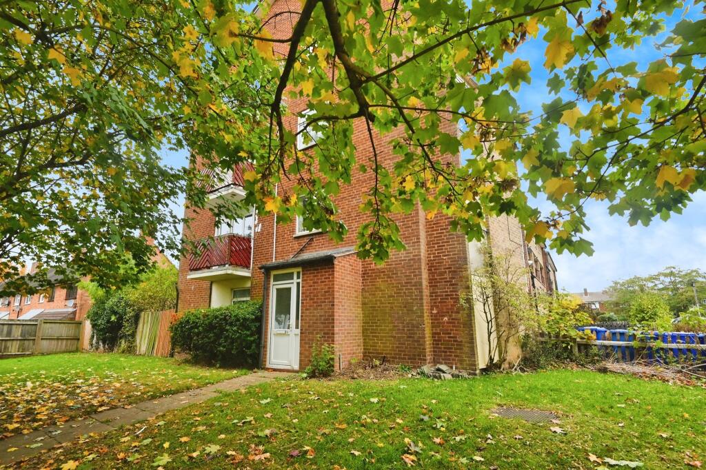 Foxwood Grove, Birmingham photo 2