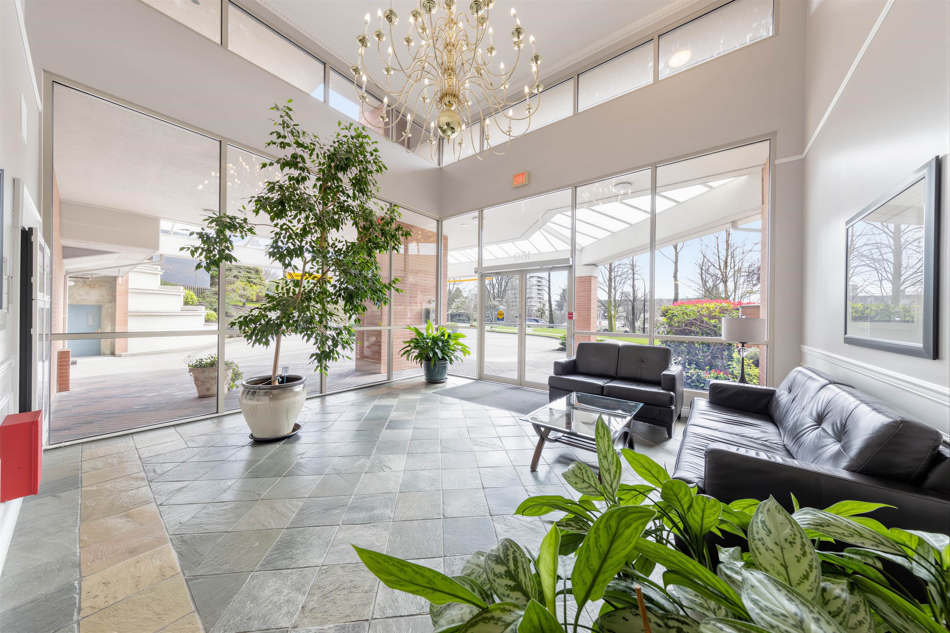 Additional image 3 of 304-160 Keith Road W, North Vancouver, BC, V7M 3M2
