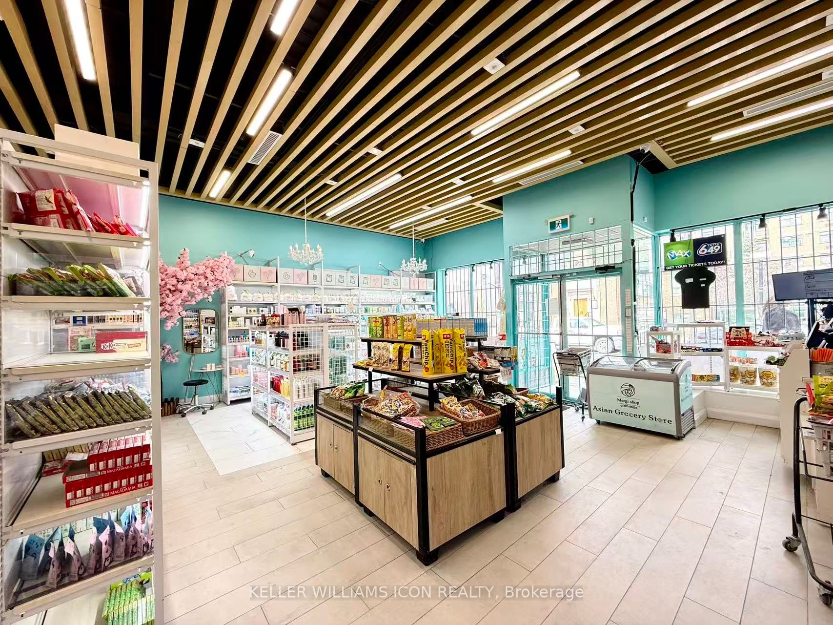 Additional image 4 of 382 Rideau Street, Ottawa, ON, K1N 5Y8