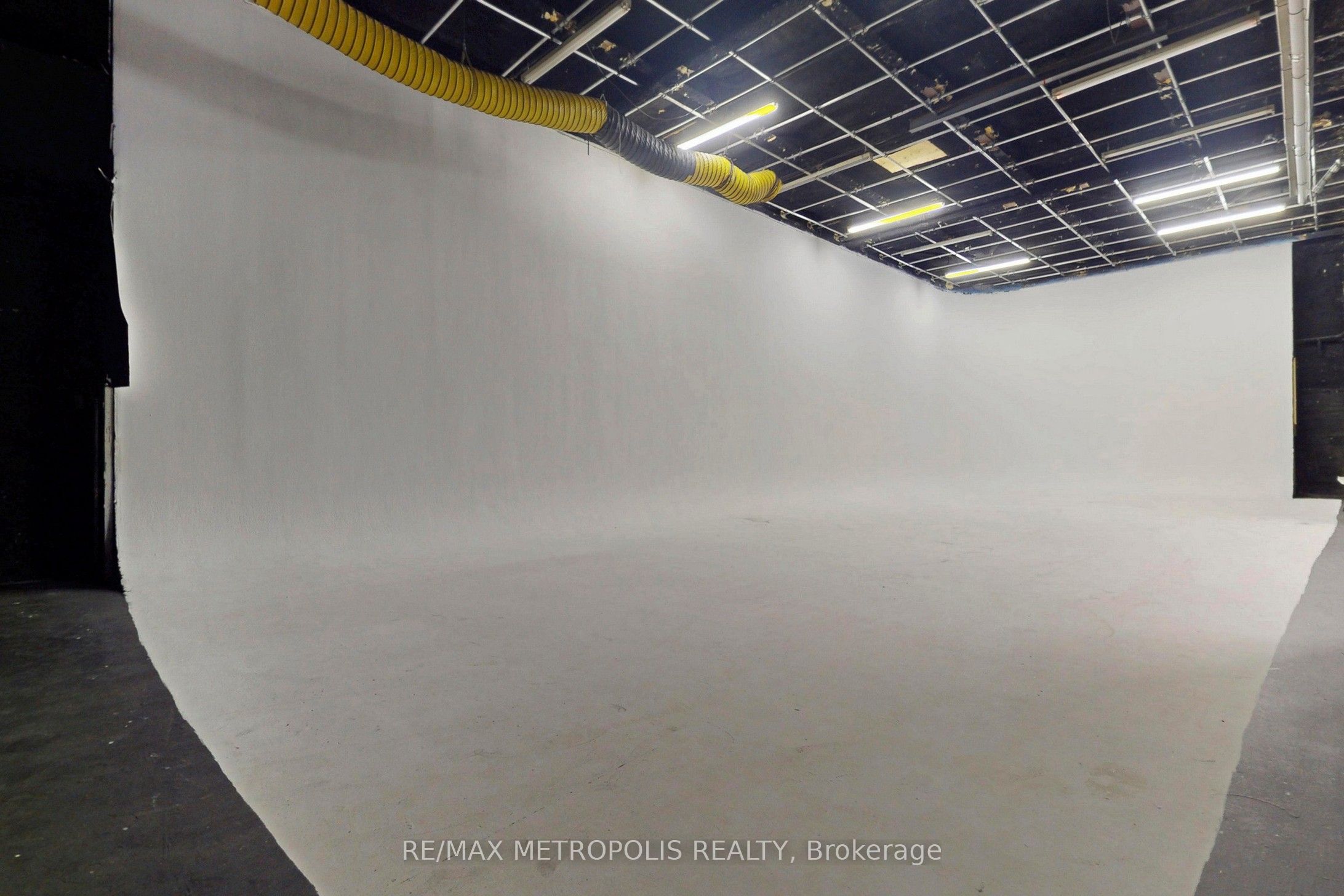 Studio 1-258 Wallace Avenue, Toronto, ON, M6P 3M9 photo 2