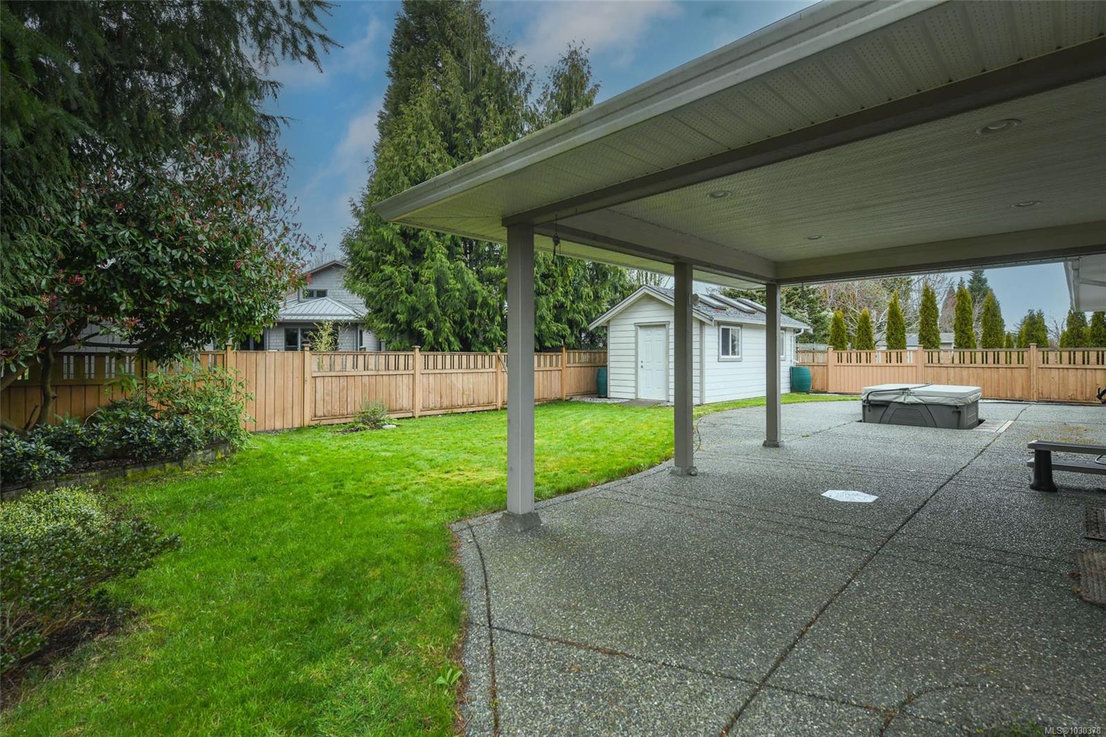 555 Haida Street, Comox, BC, V9M 4A7 photo 2