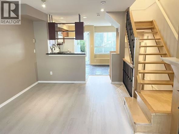 748* MAGNOLIA TERRACE, Burnaby, BC, V4E4K8