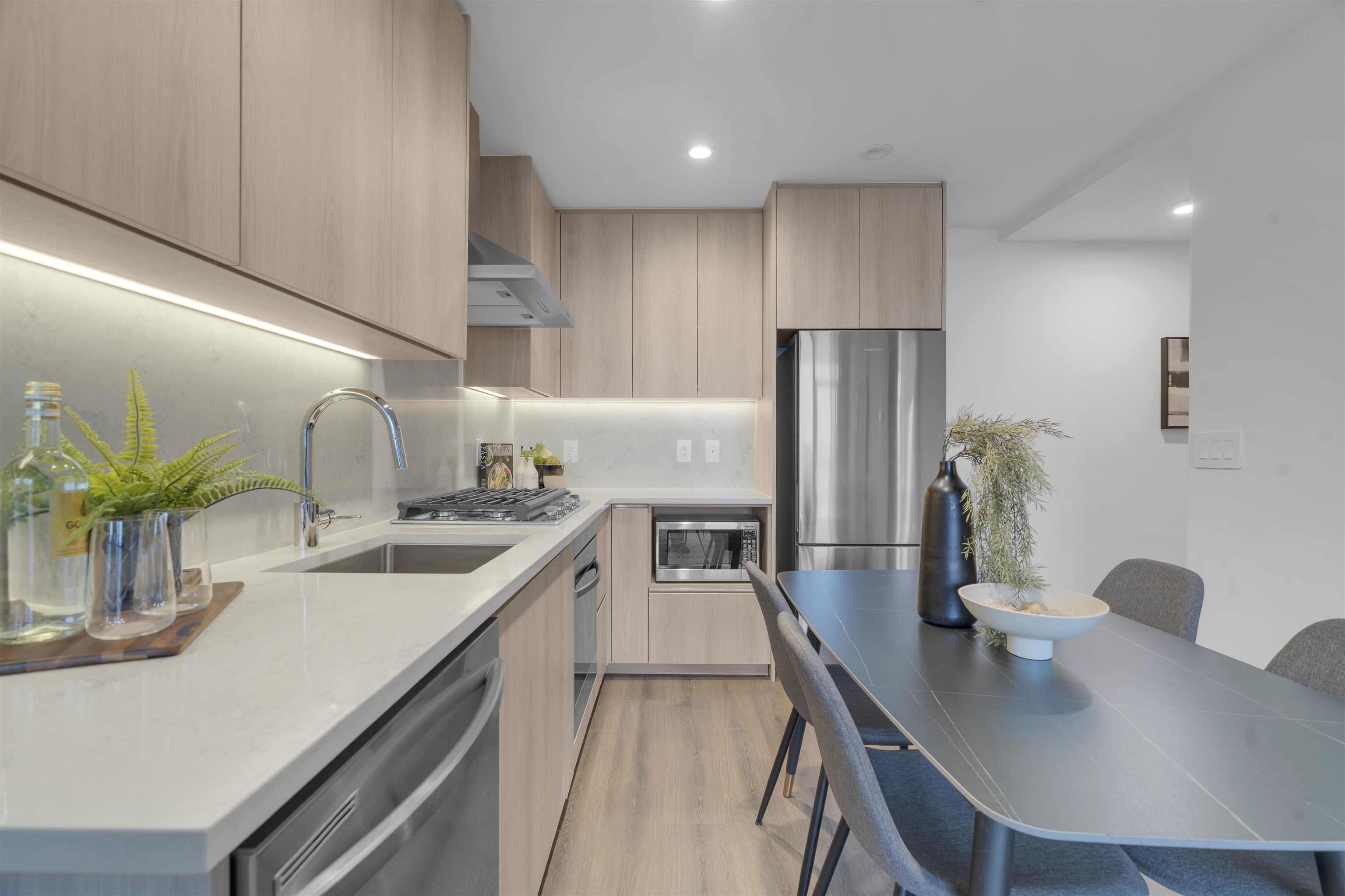 Additional image 4 of 2405-10750 135a Street, Surrey, BC, V3T 0V4