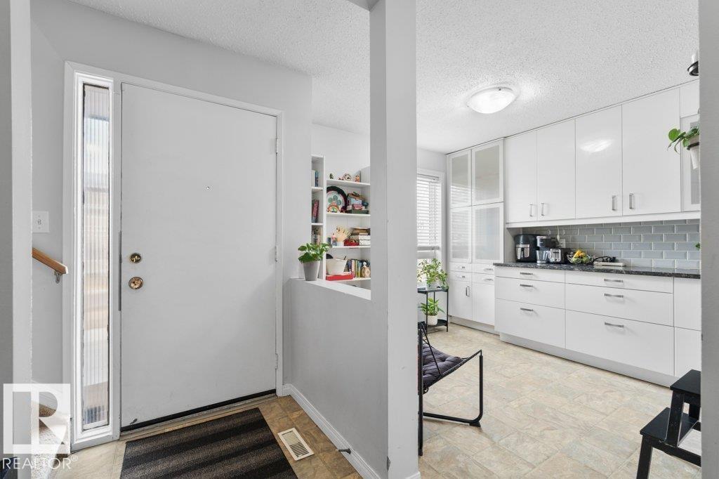 Additional image 4 of 638 Saddleback Road NW, Edmonton, AB, T6J4Z3