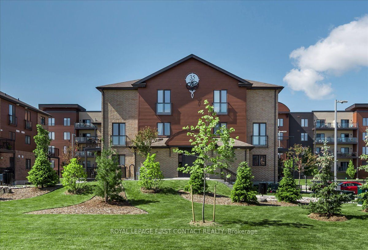 4-35 Madelaine Drive, Barrie, ON, L9J 0G8