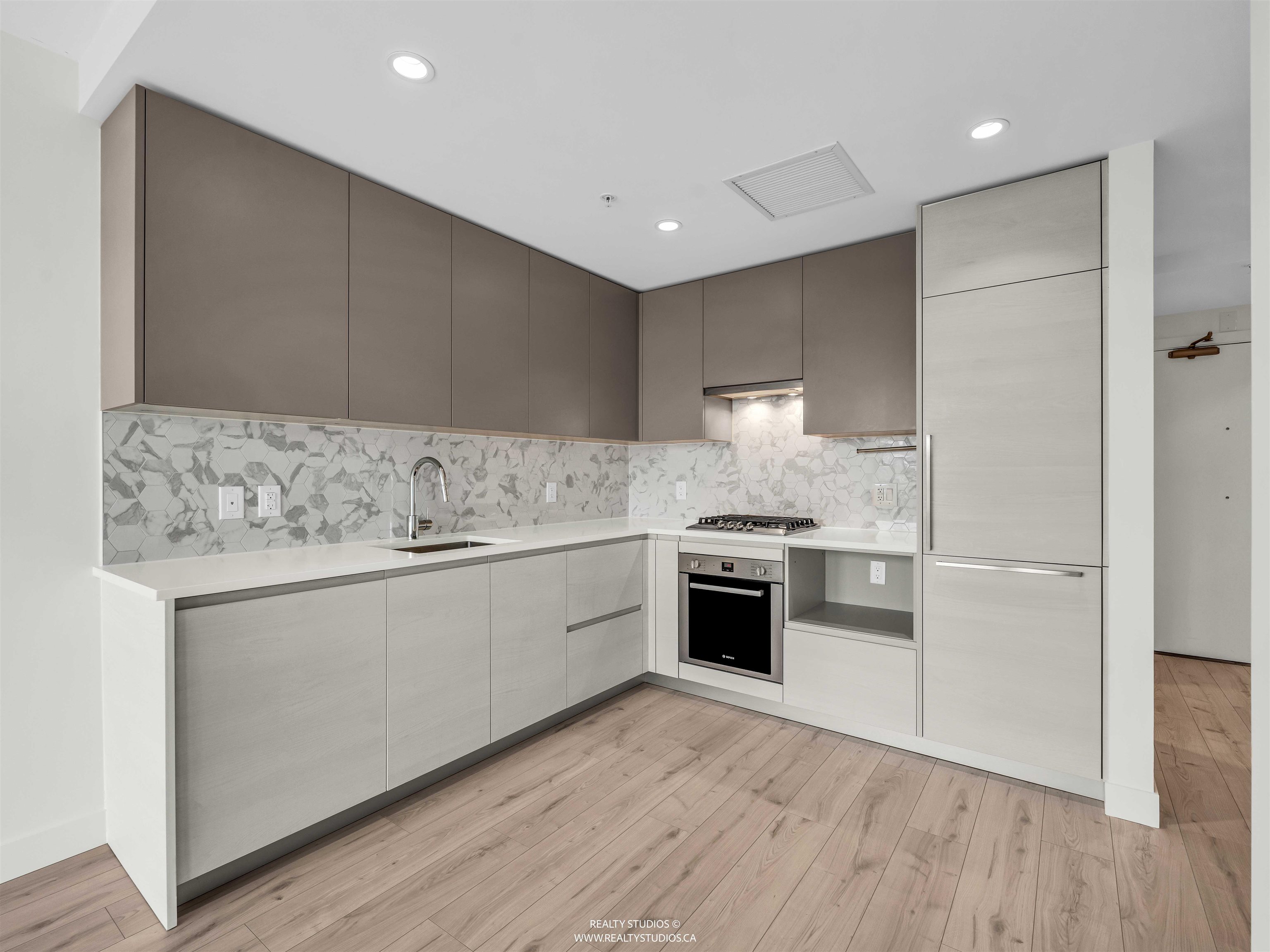 Additional image 5 of 1302-8181 Chester Street, Vancouver, BC, V5X 0J9