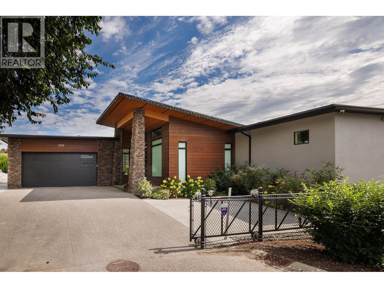 3639 Apple Way Boulevard, West Kelowna, BC, V4T1Y5