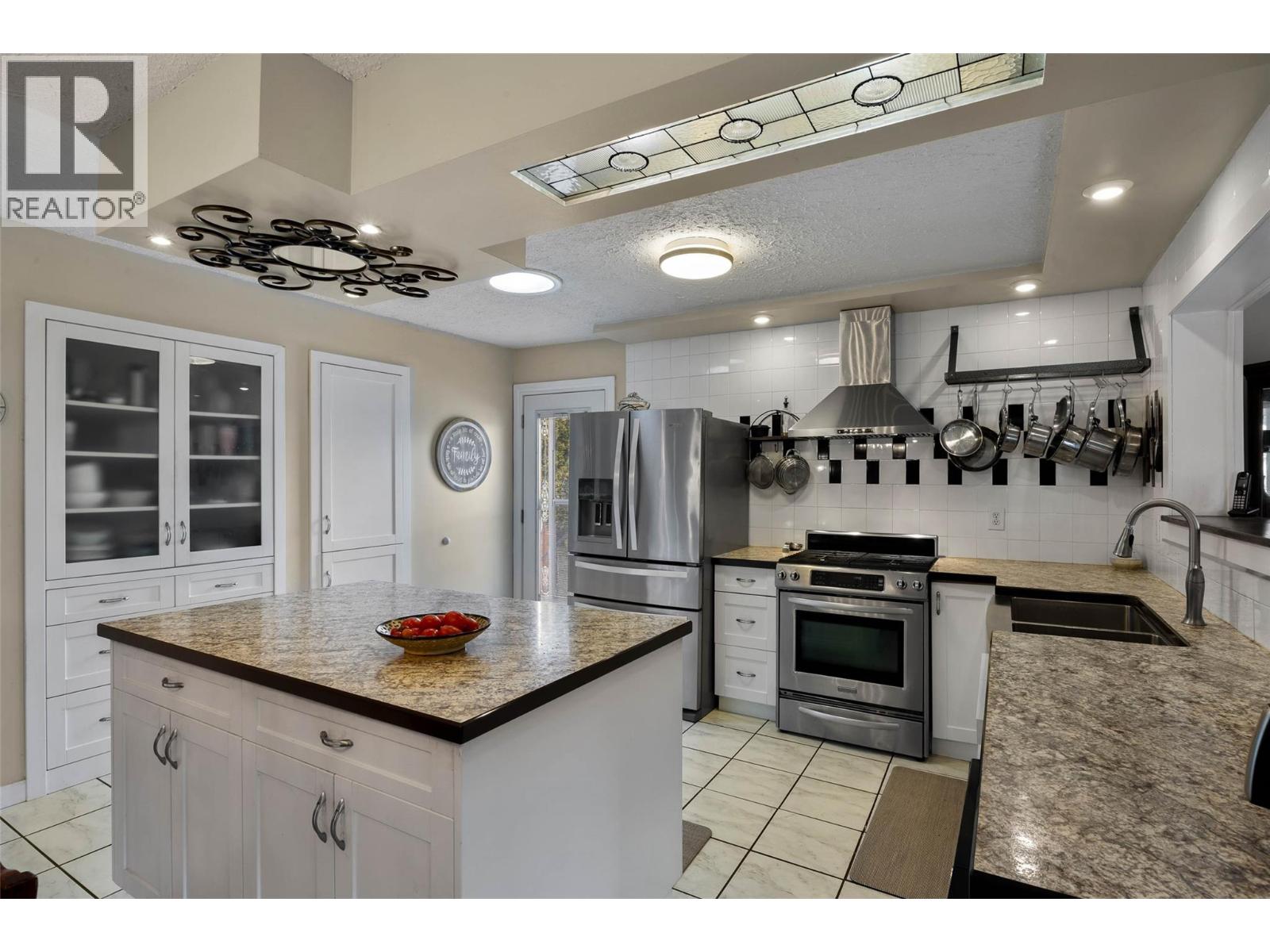 Additional image 5 of 381 Mary Place, Kamloops, BC, V2C4Y5