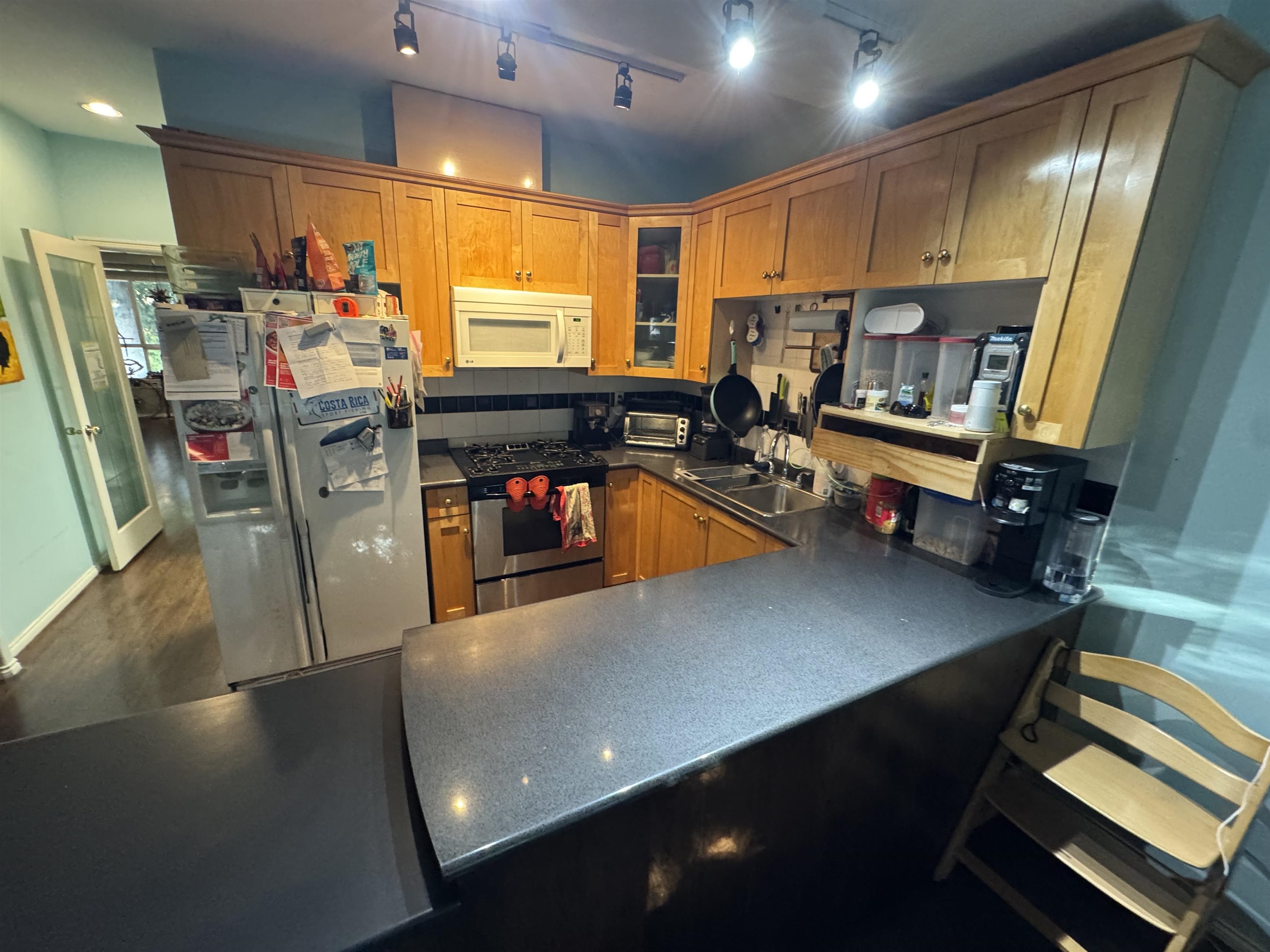 Additional image 4 of 6693 Canada Way, Burnaby, BC, V5E 3P9